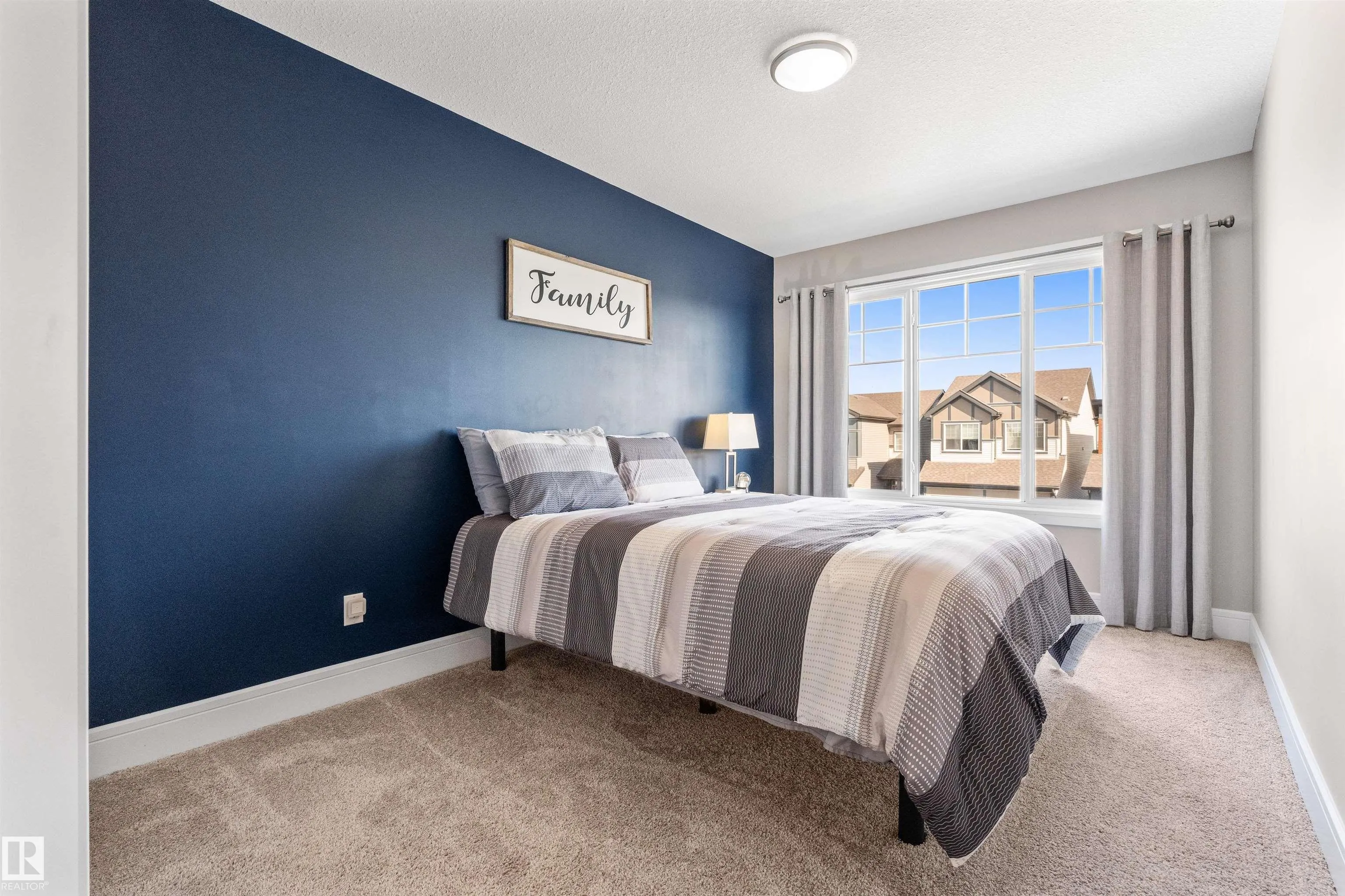 3334 PARKER Loop