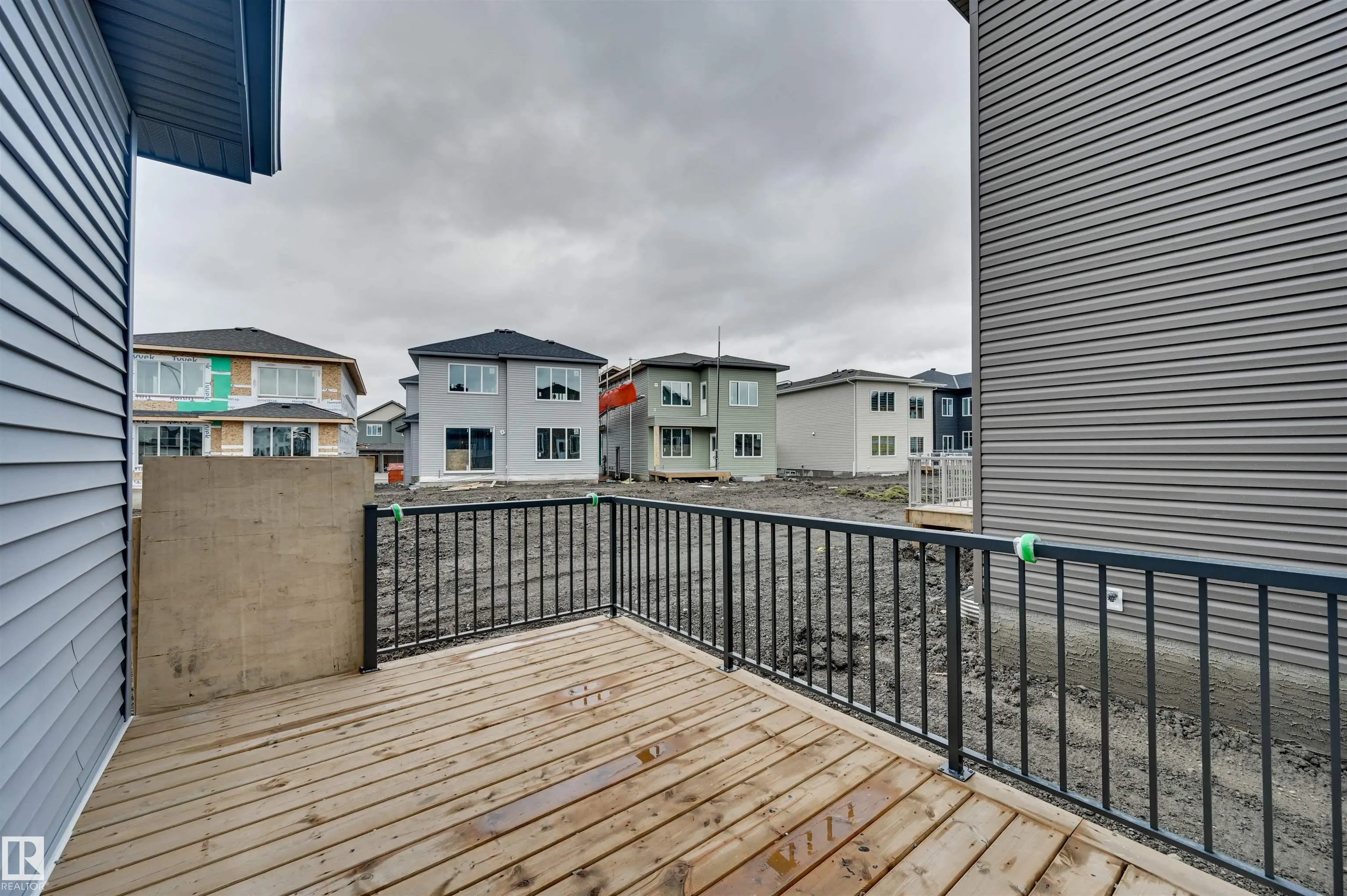 1 Owl Rdige Close