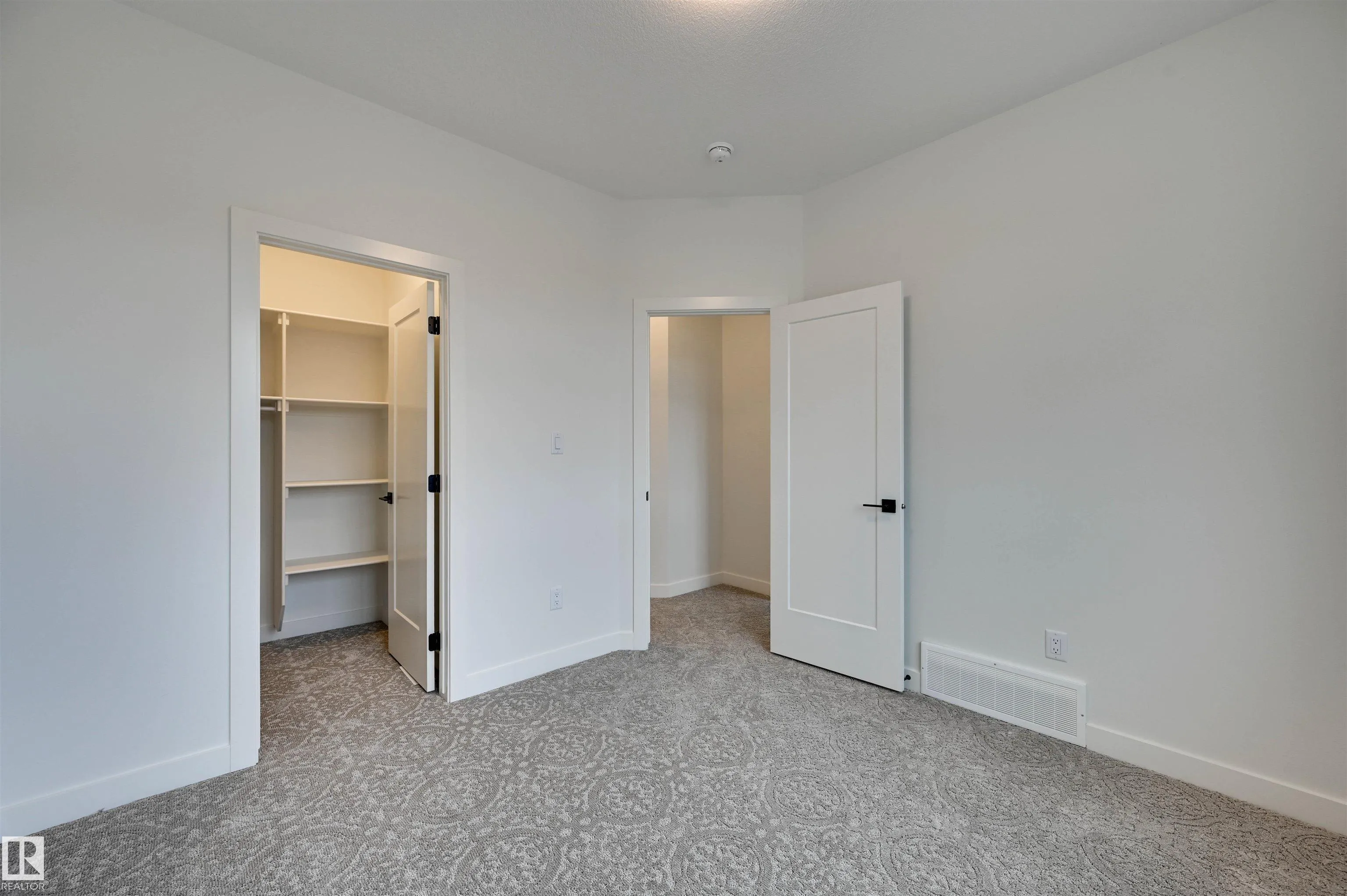 1 Owl Rdige Close