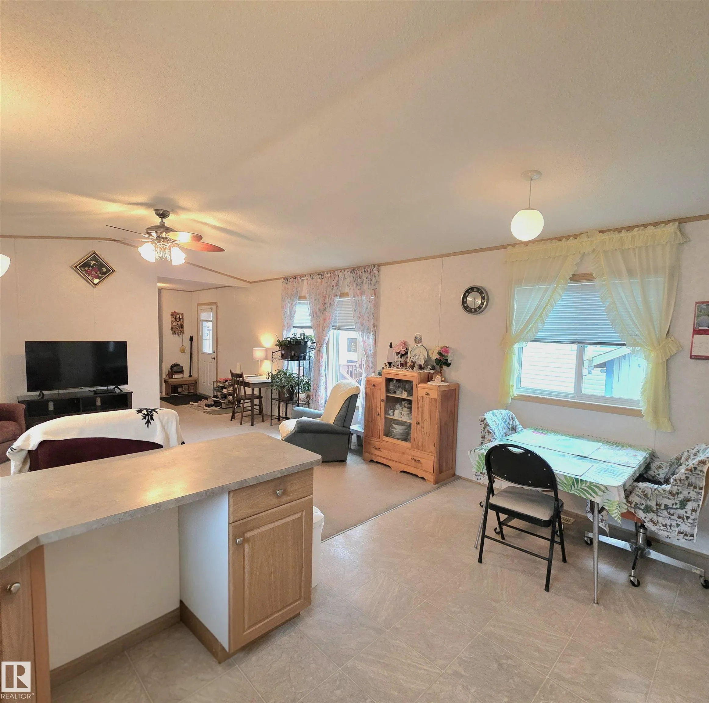 #106 5309 52 Street