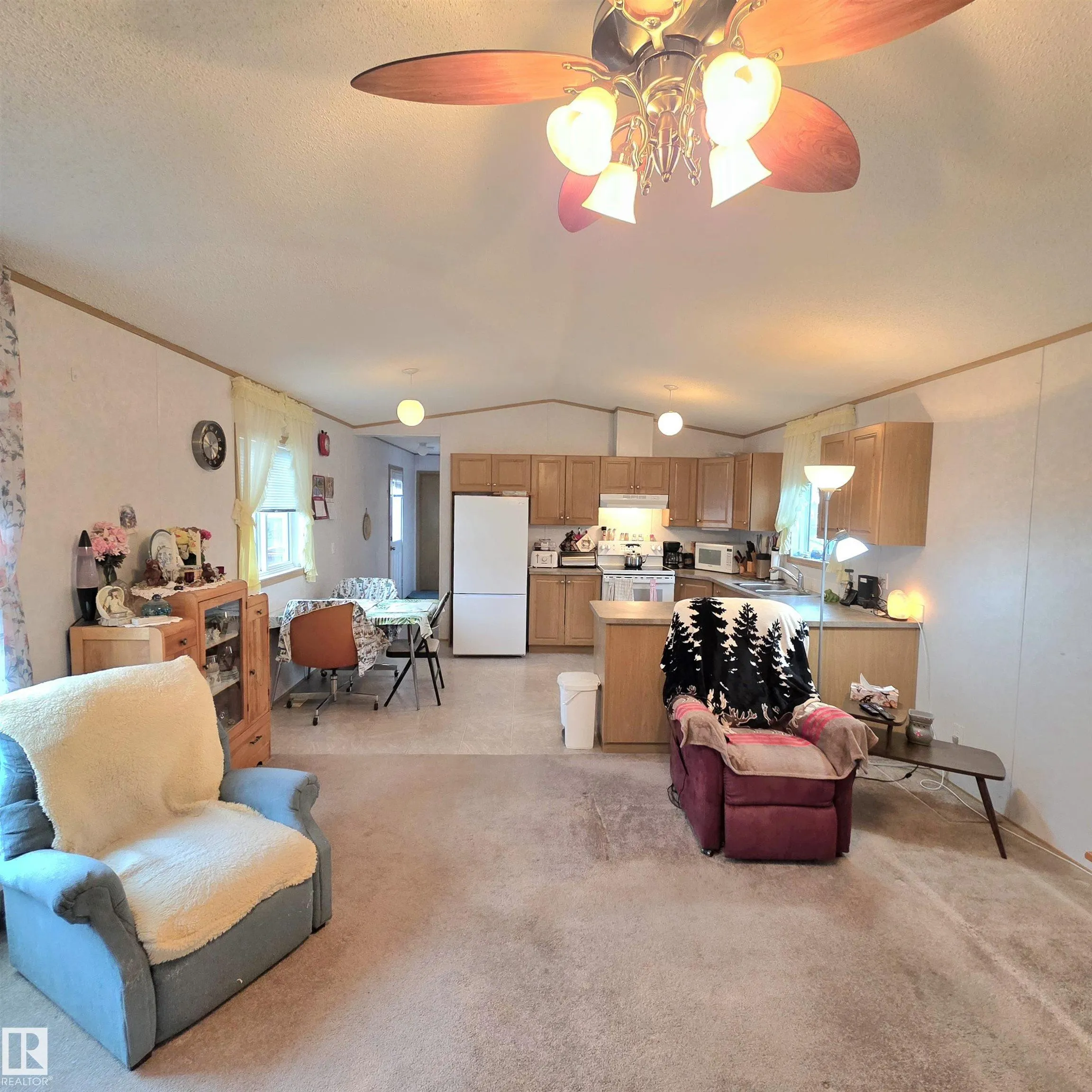 #106 5309 52 Street
