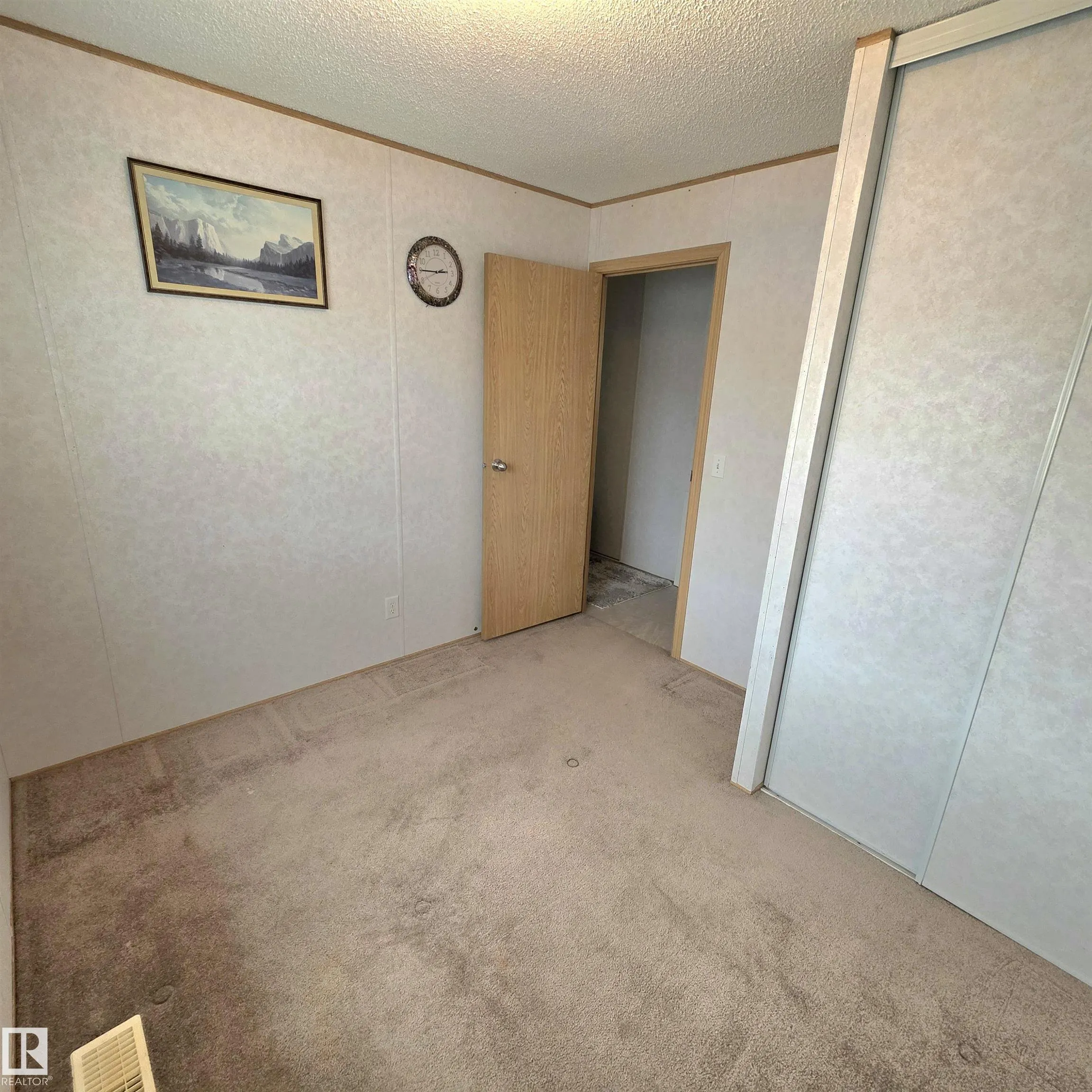 #106 5309 52 Street