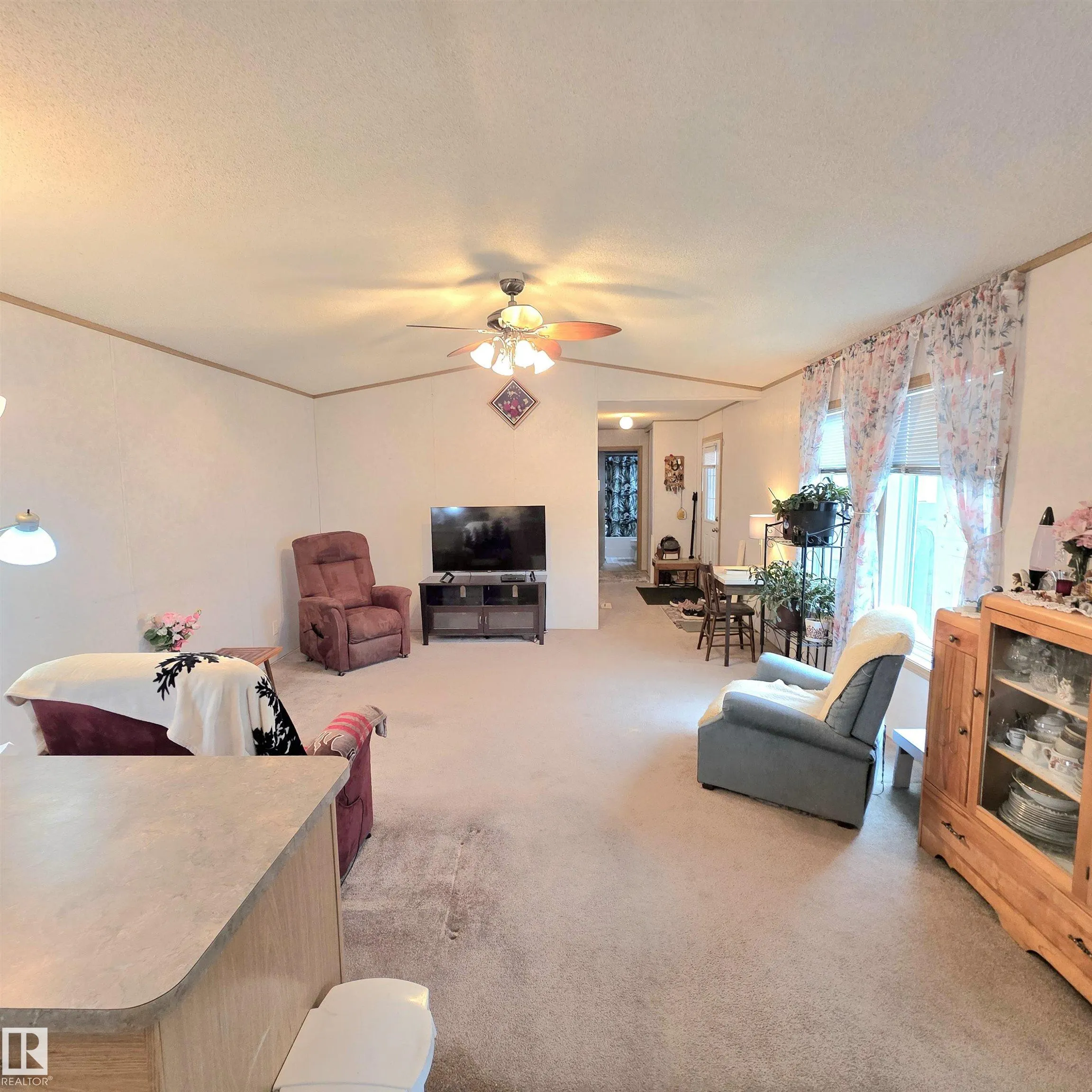 #106 5309 52 Street
