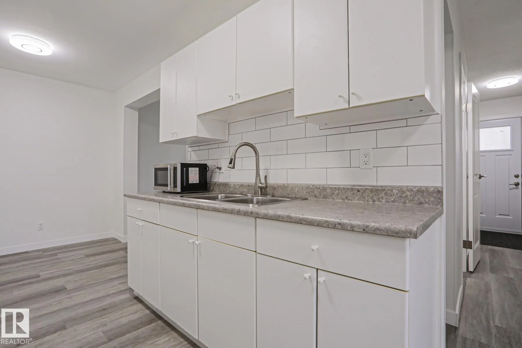 238 PRIMROSE GARDENS Gardens