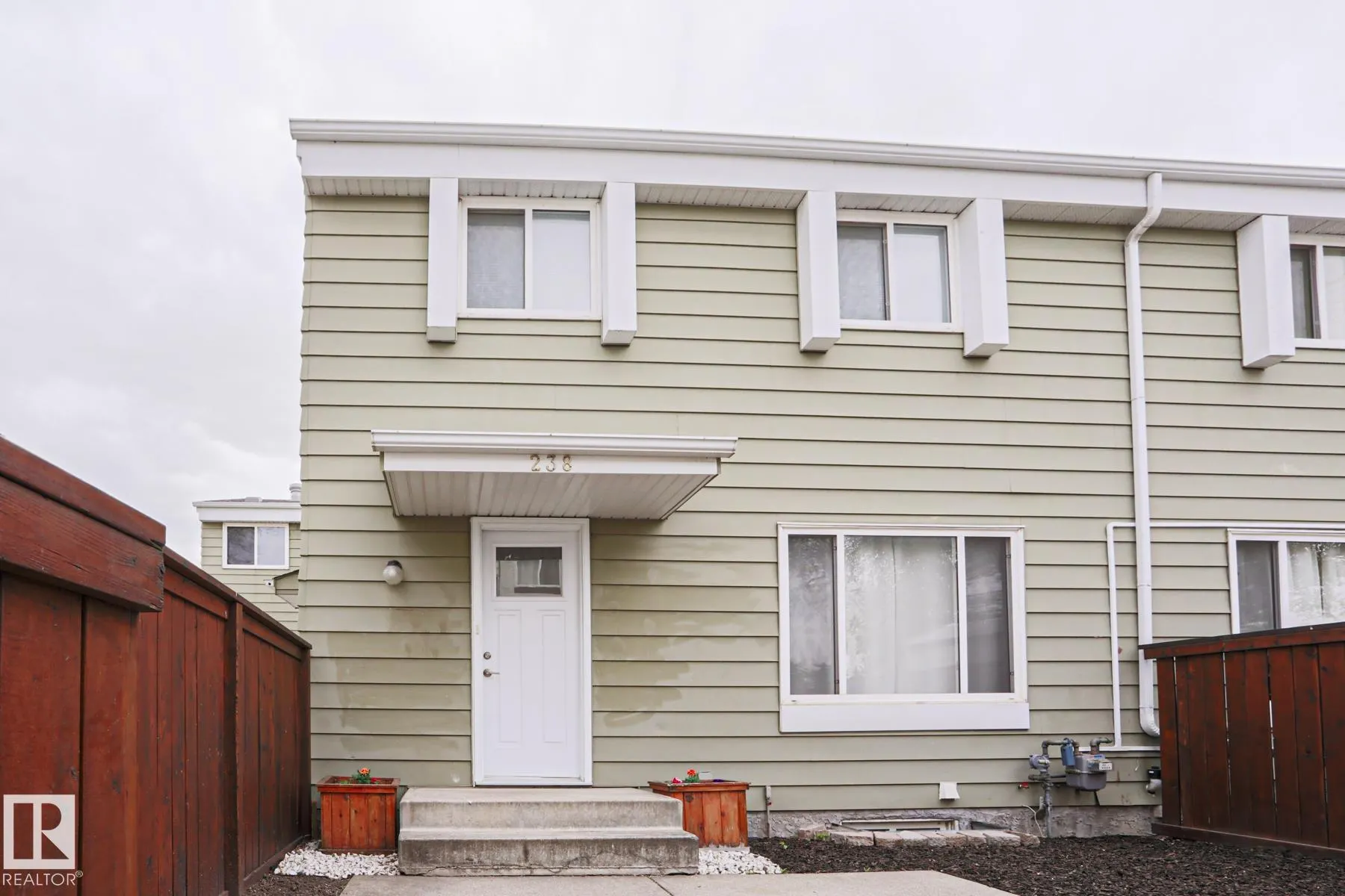 238 PRIMROSE GARDENS Gardens