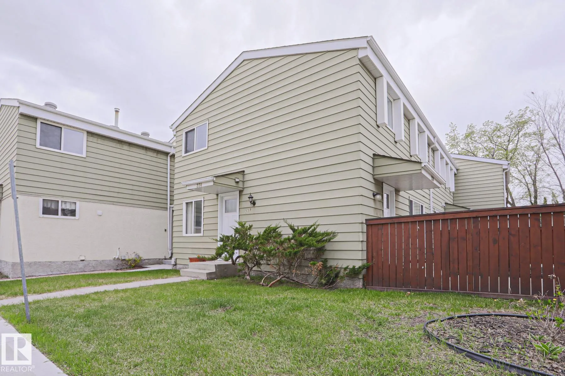 238 PRIMROSE GARDENS Gardens