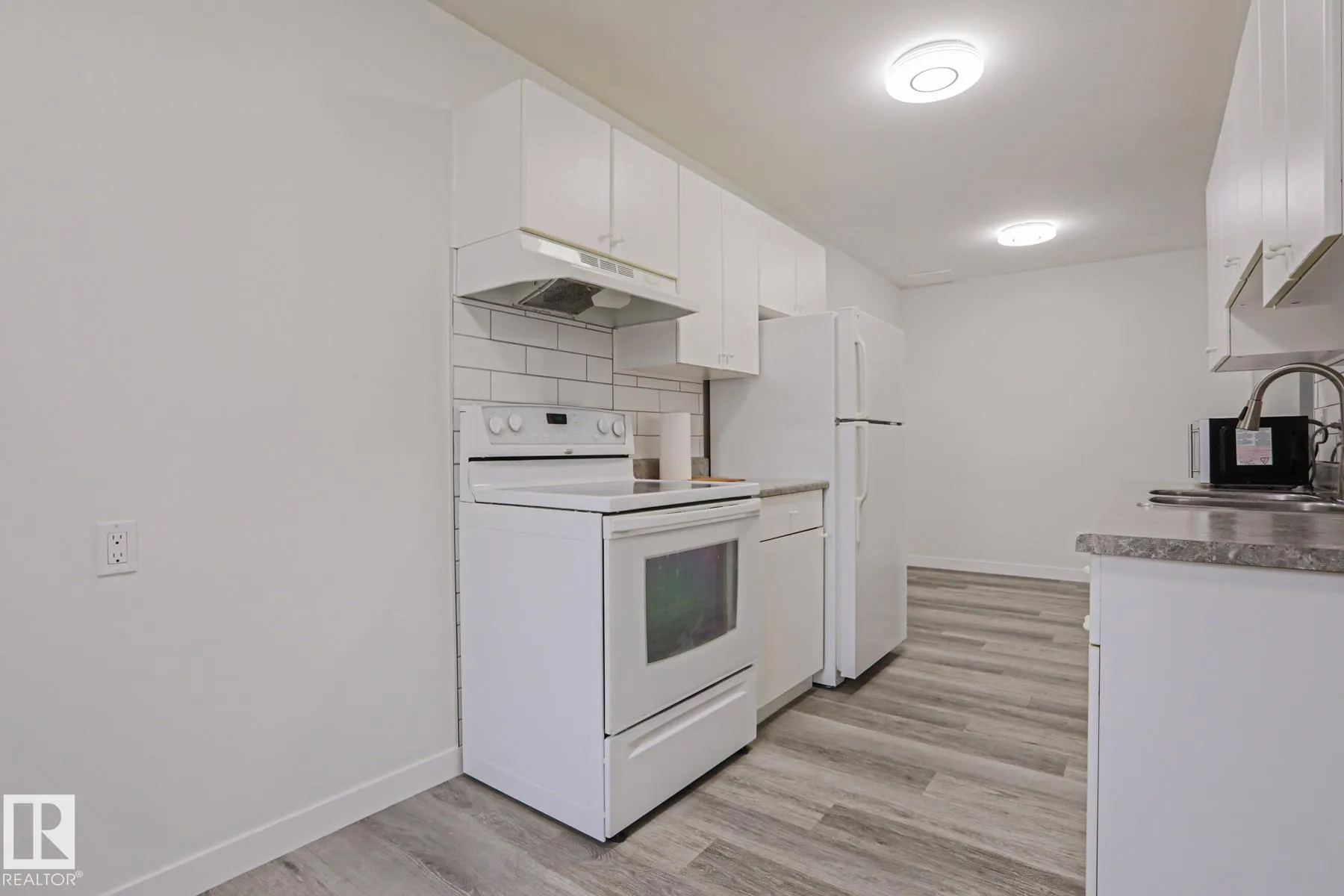 238 PRIMROSE GARDENS Gardens