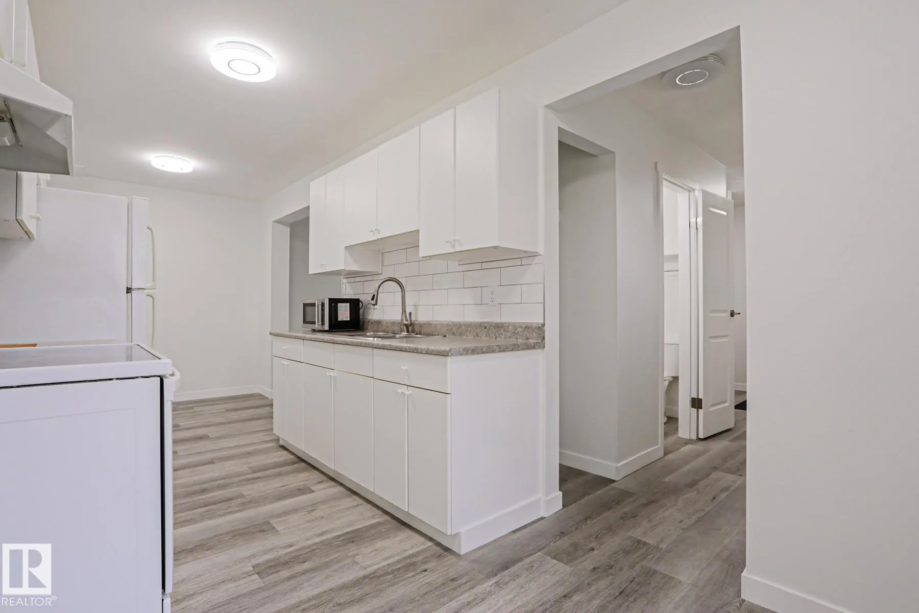 238 PRIMROSE GARDENS Gardens