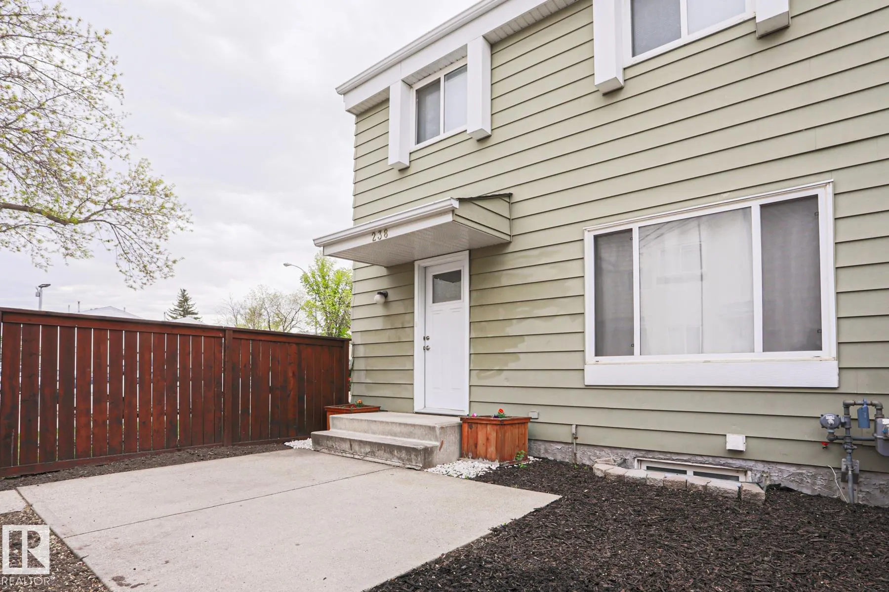 238 PRIMROSE GARDENS Gardens