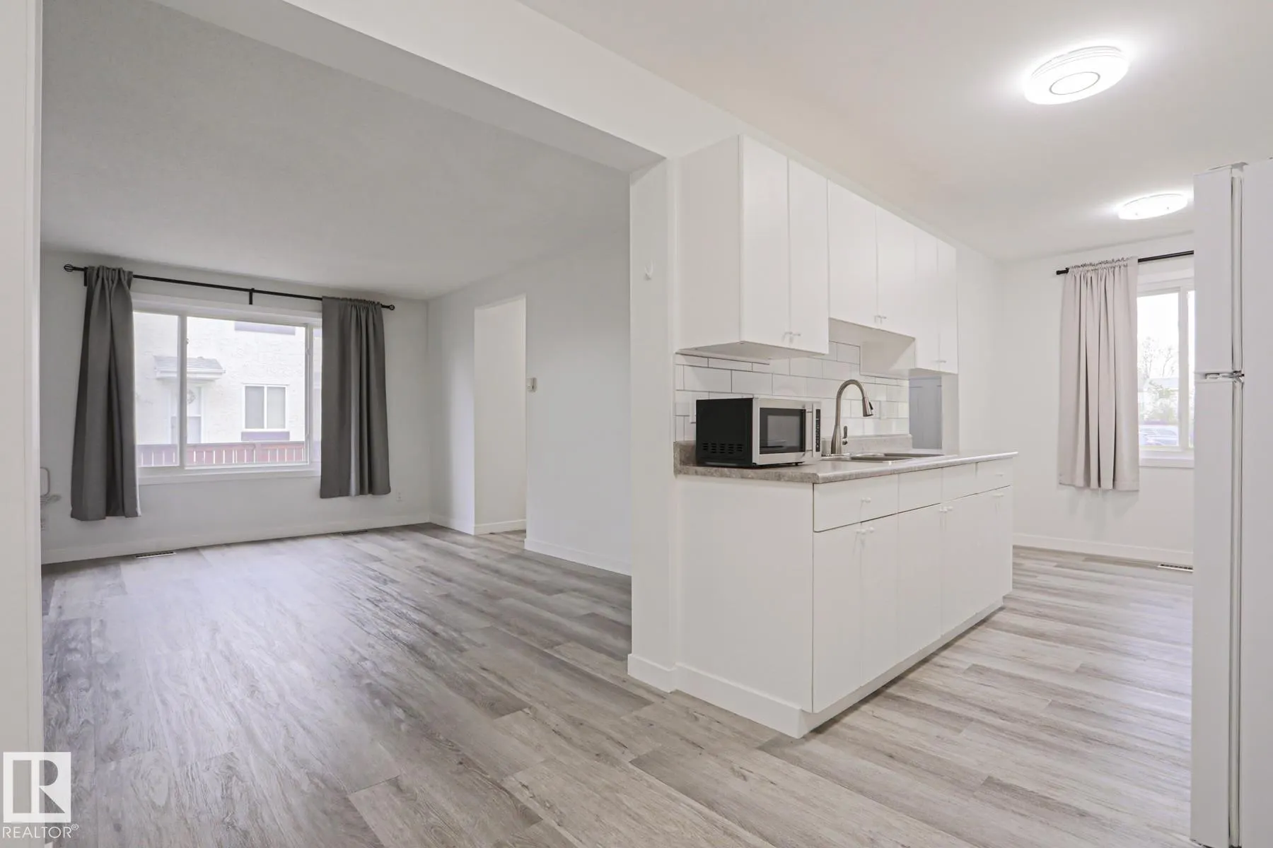 238 PRIMROSE GARDENS Gardens