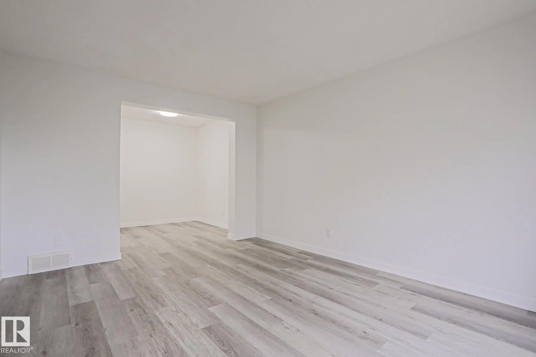 238 PRIMROSE GARDENS Gardens