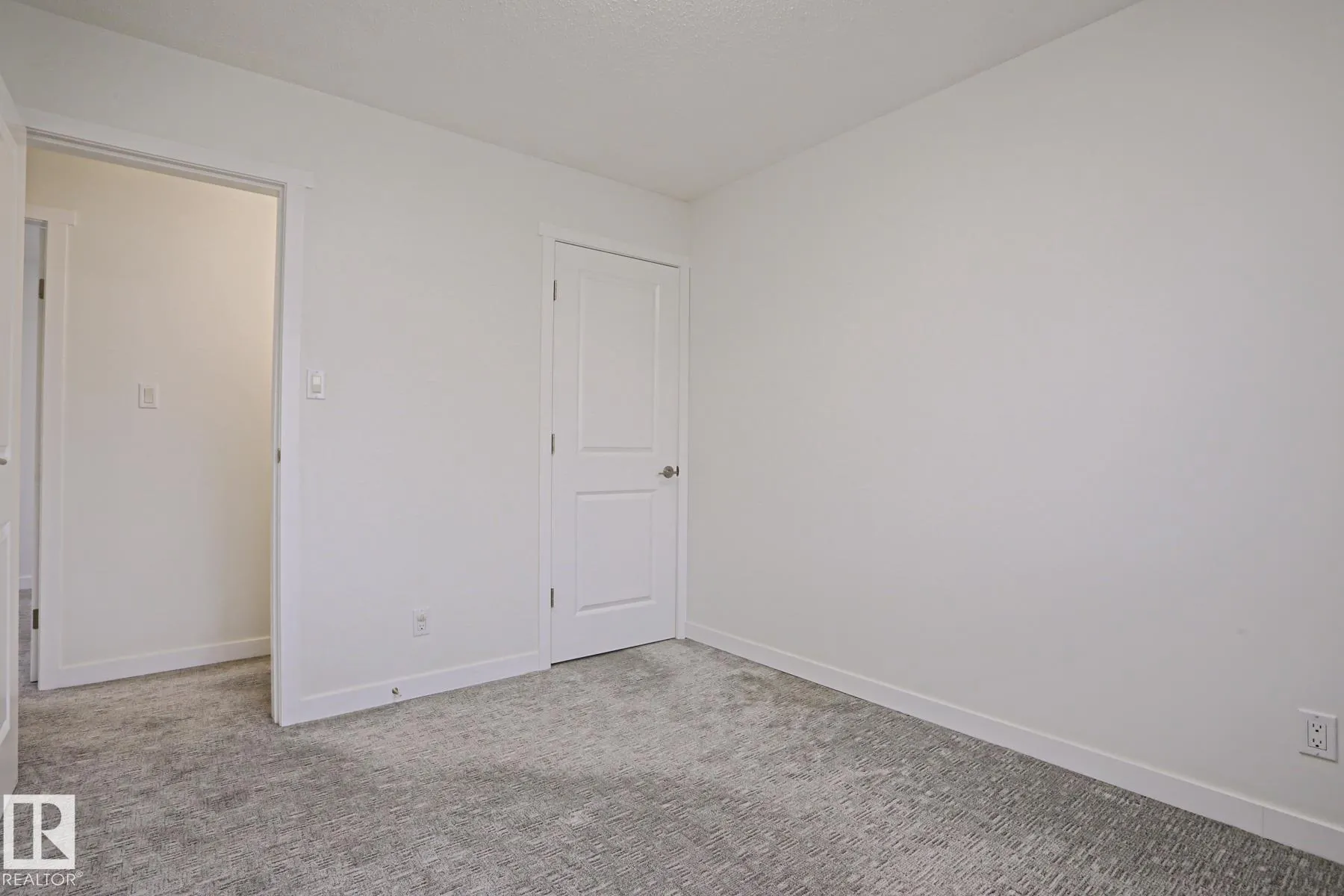 238 PRIMROSE GARDENS Gardens