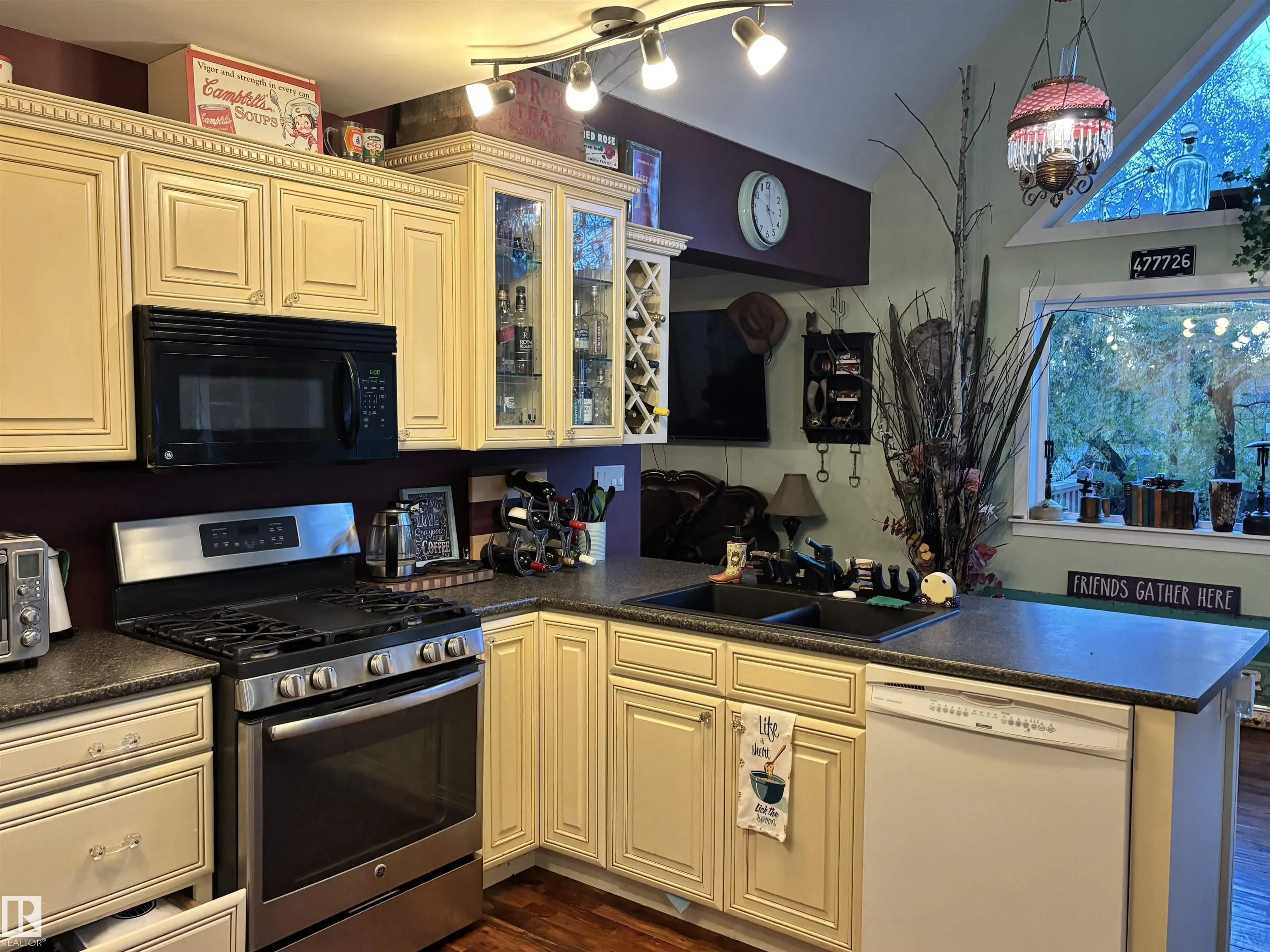 130 Lakeshore Drive