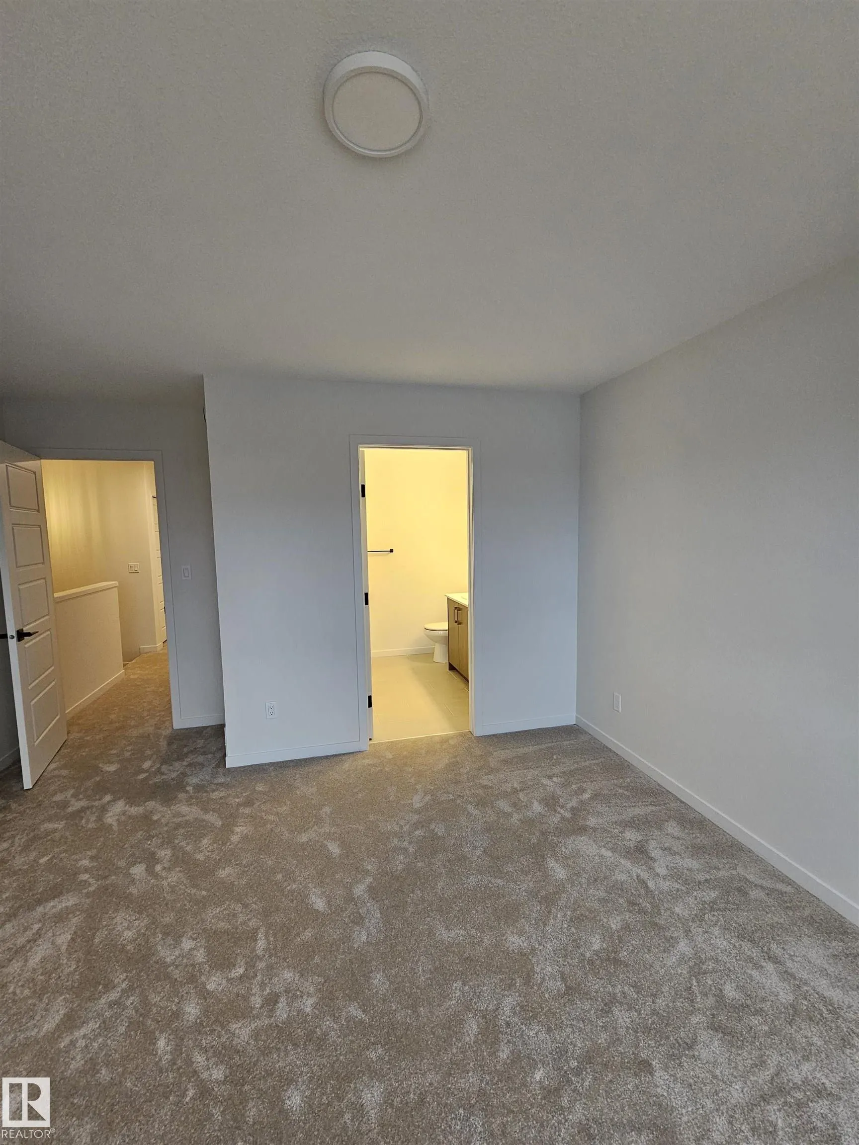 3605 Triomphe Boulevard