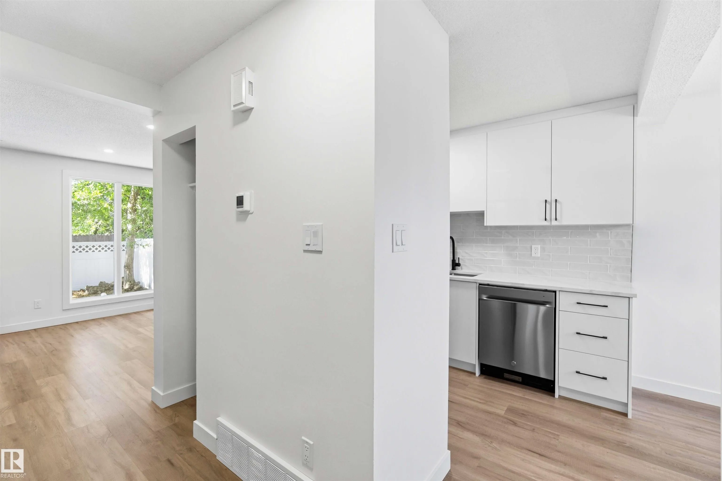 350 CLAREVIEW Road