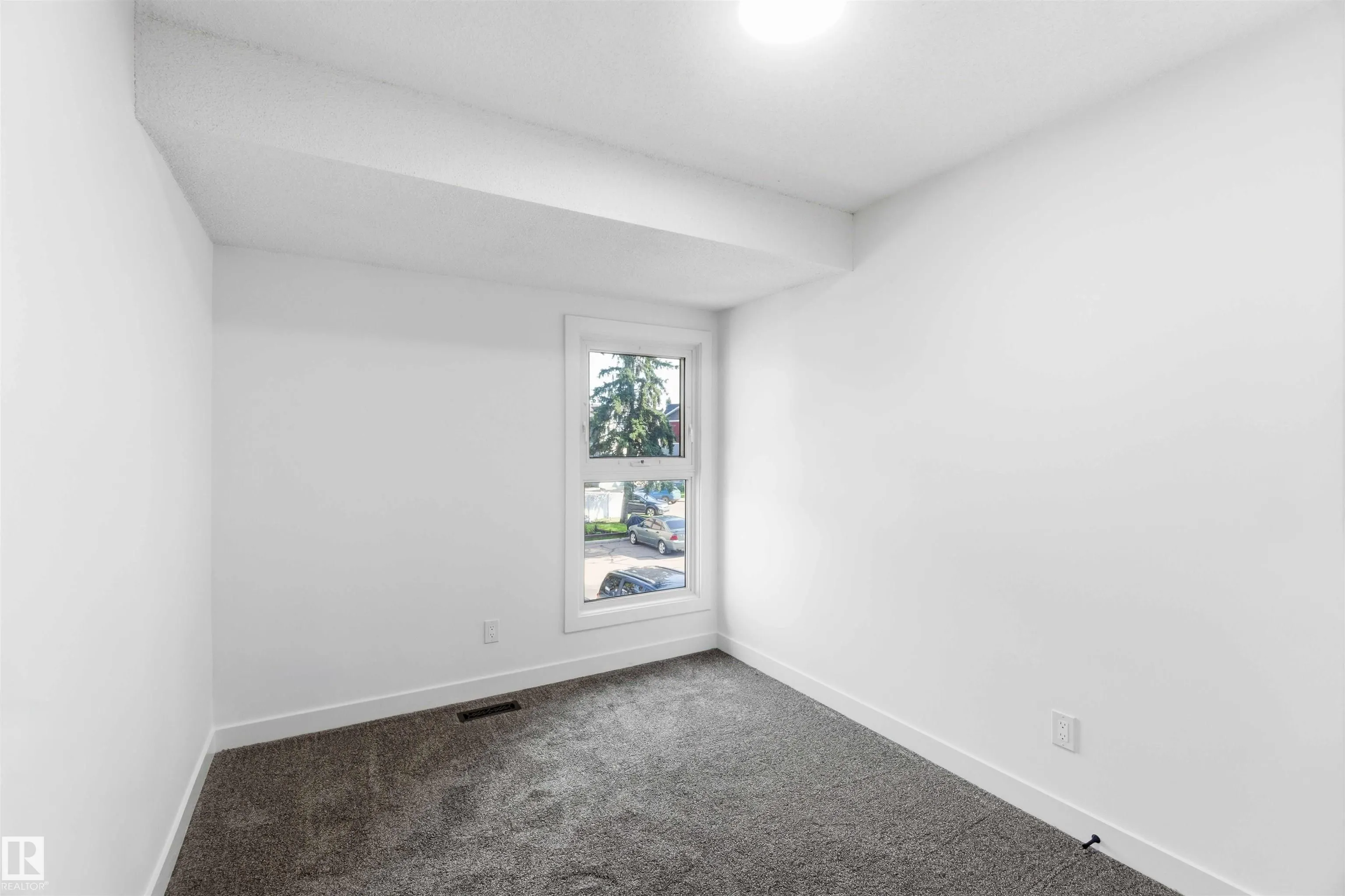 350 CLAREVIEW Road