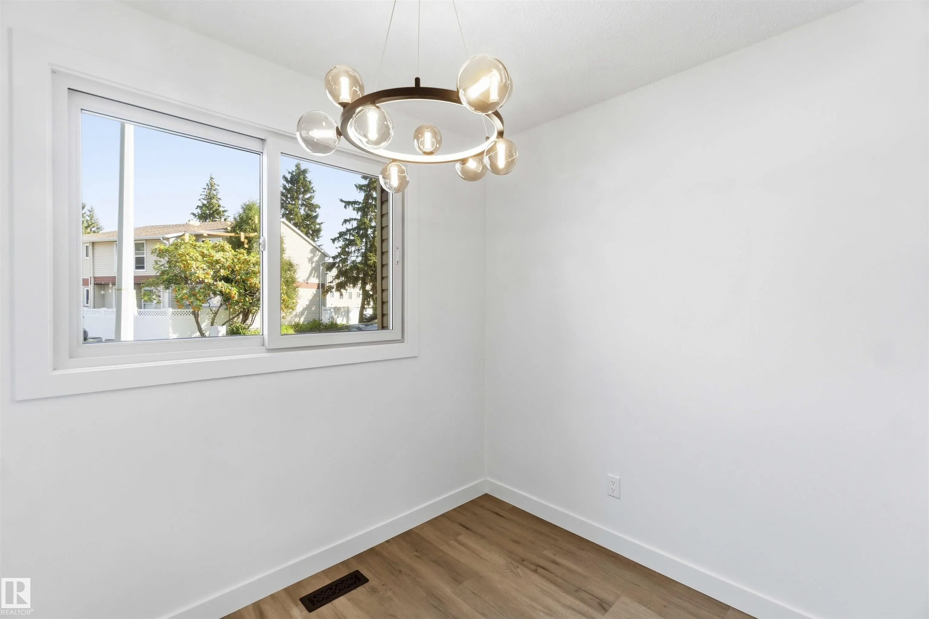 350 CLAREVIEW Road