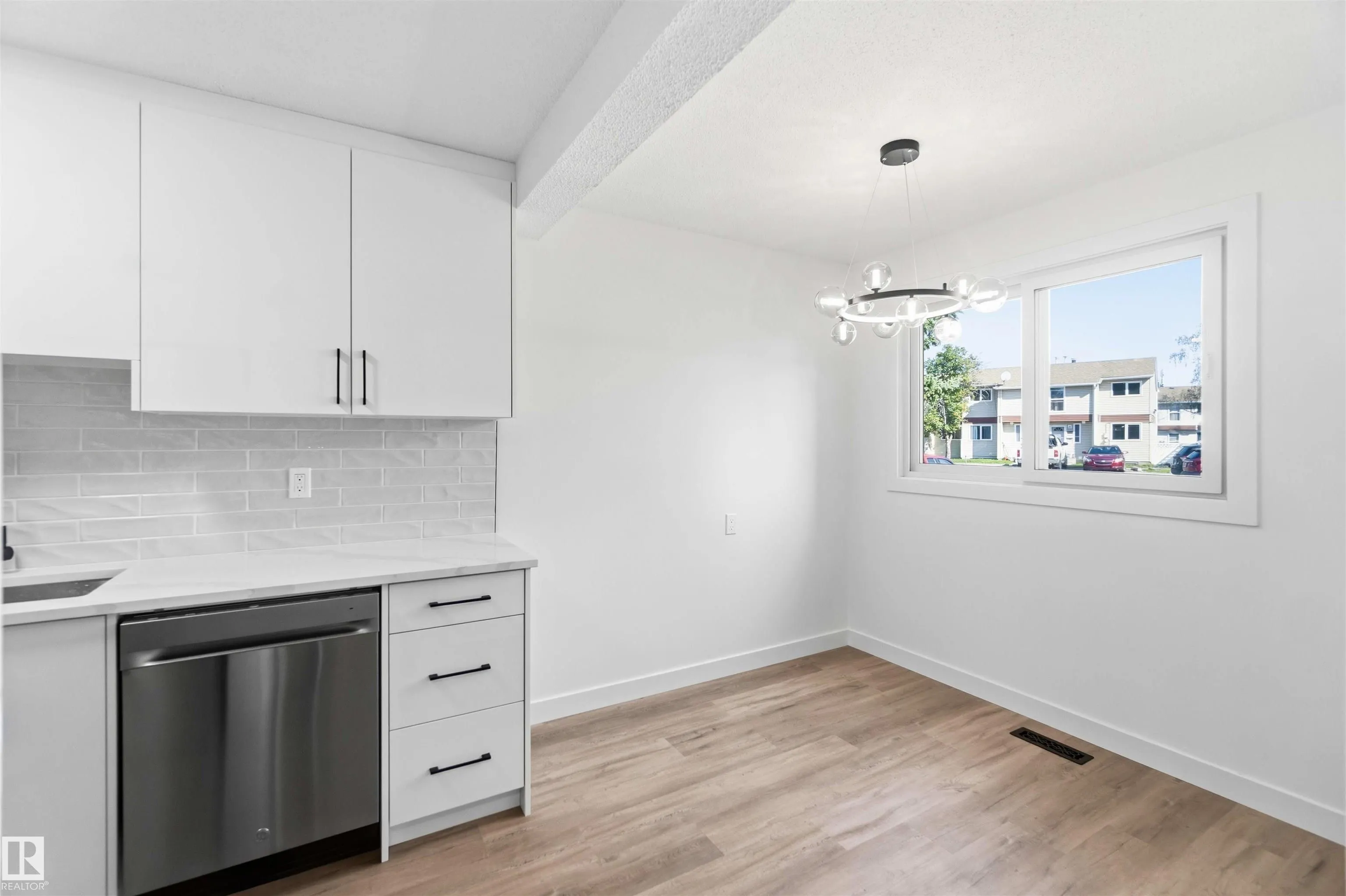 350 CLAREVIEW Road
