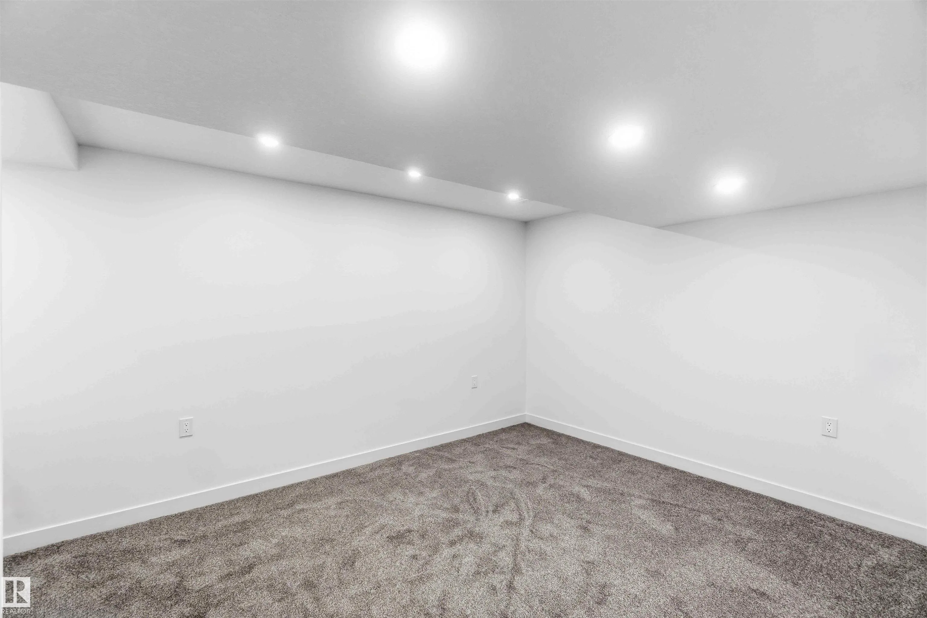 350 CLAREVIEW Road