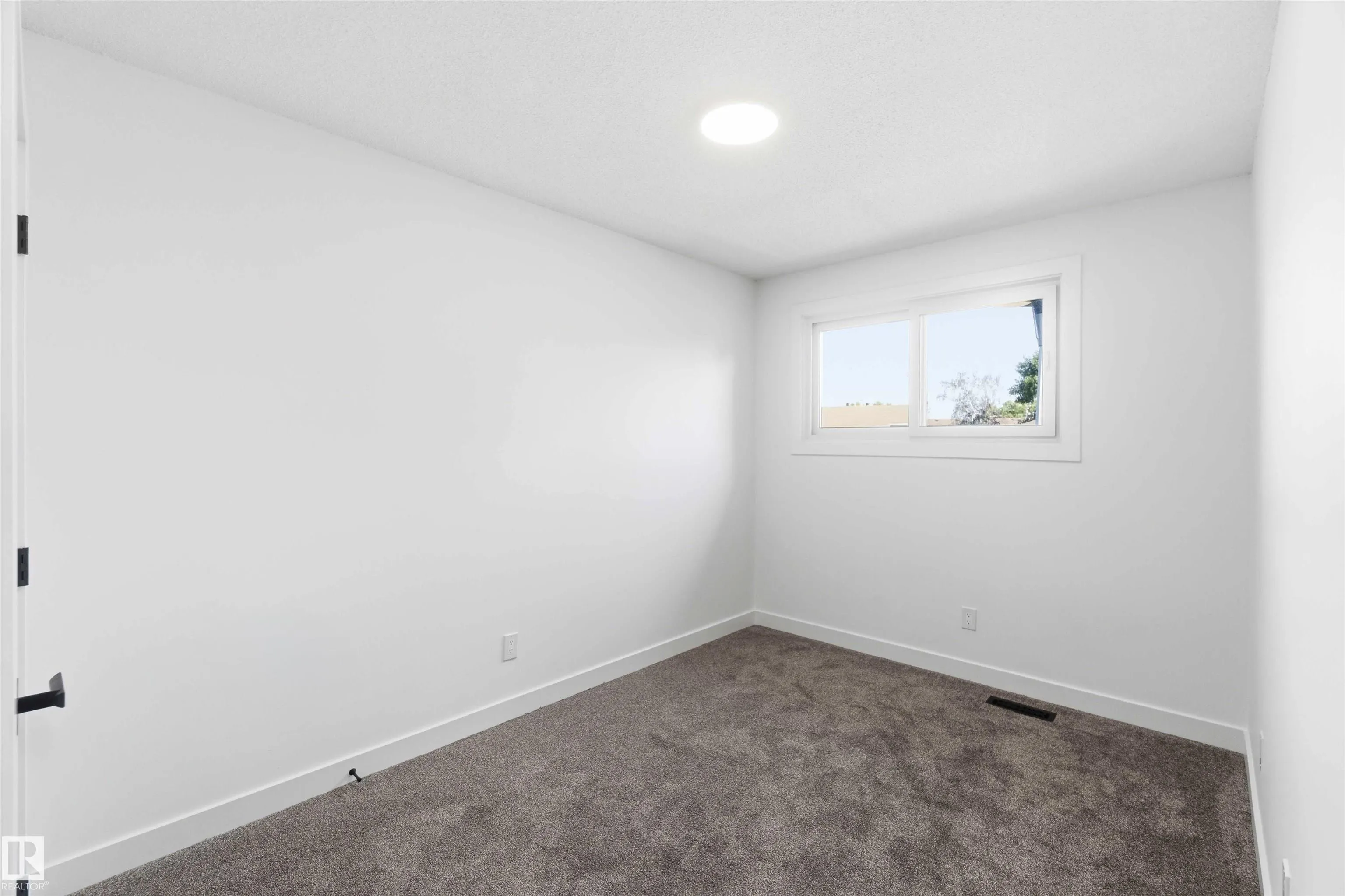 350 CLAREVIEW Road