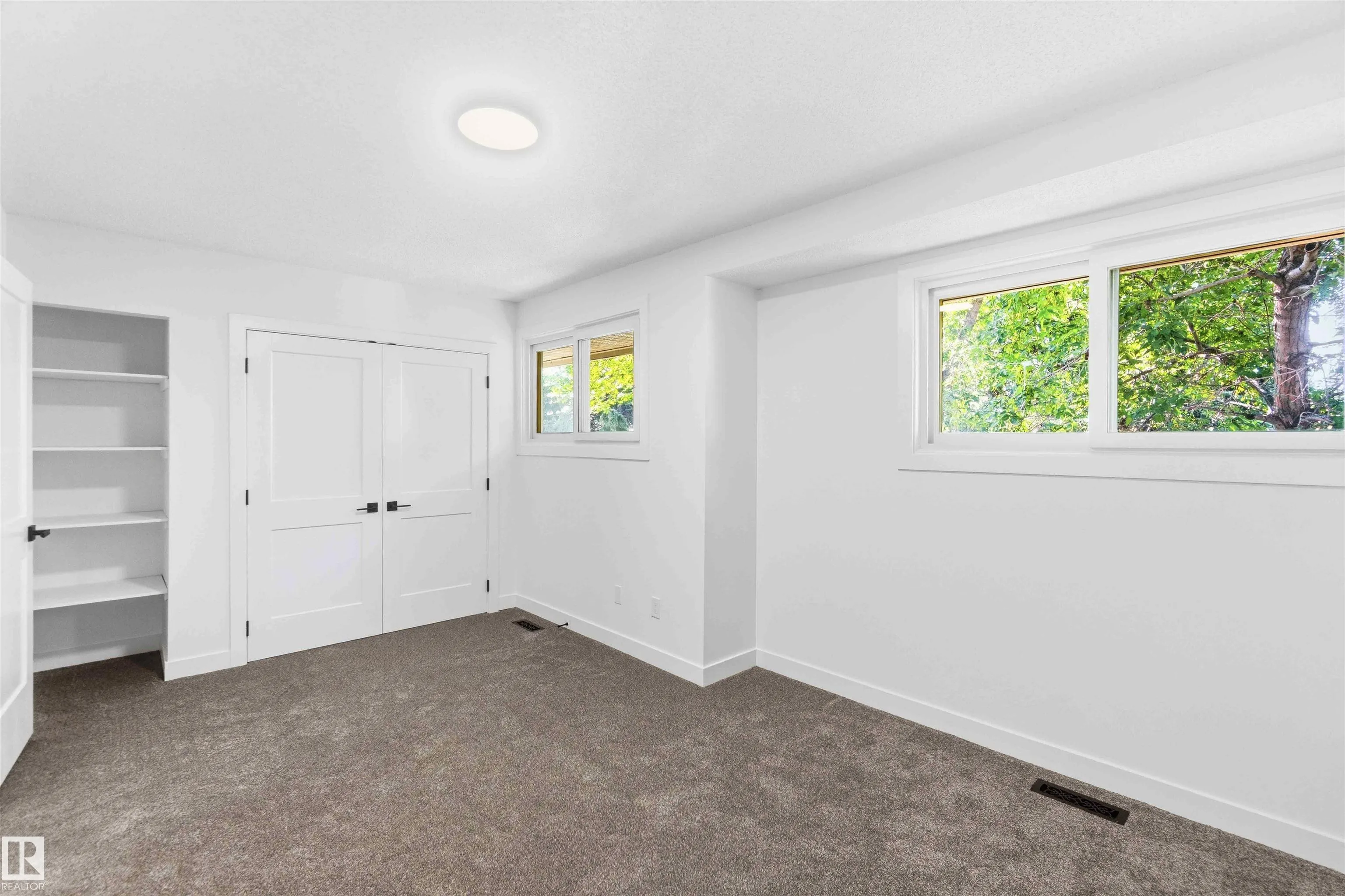 350 CLAREVIEW Road