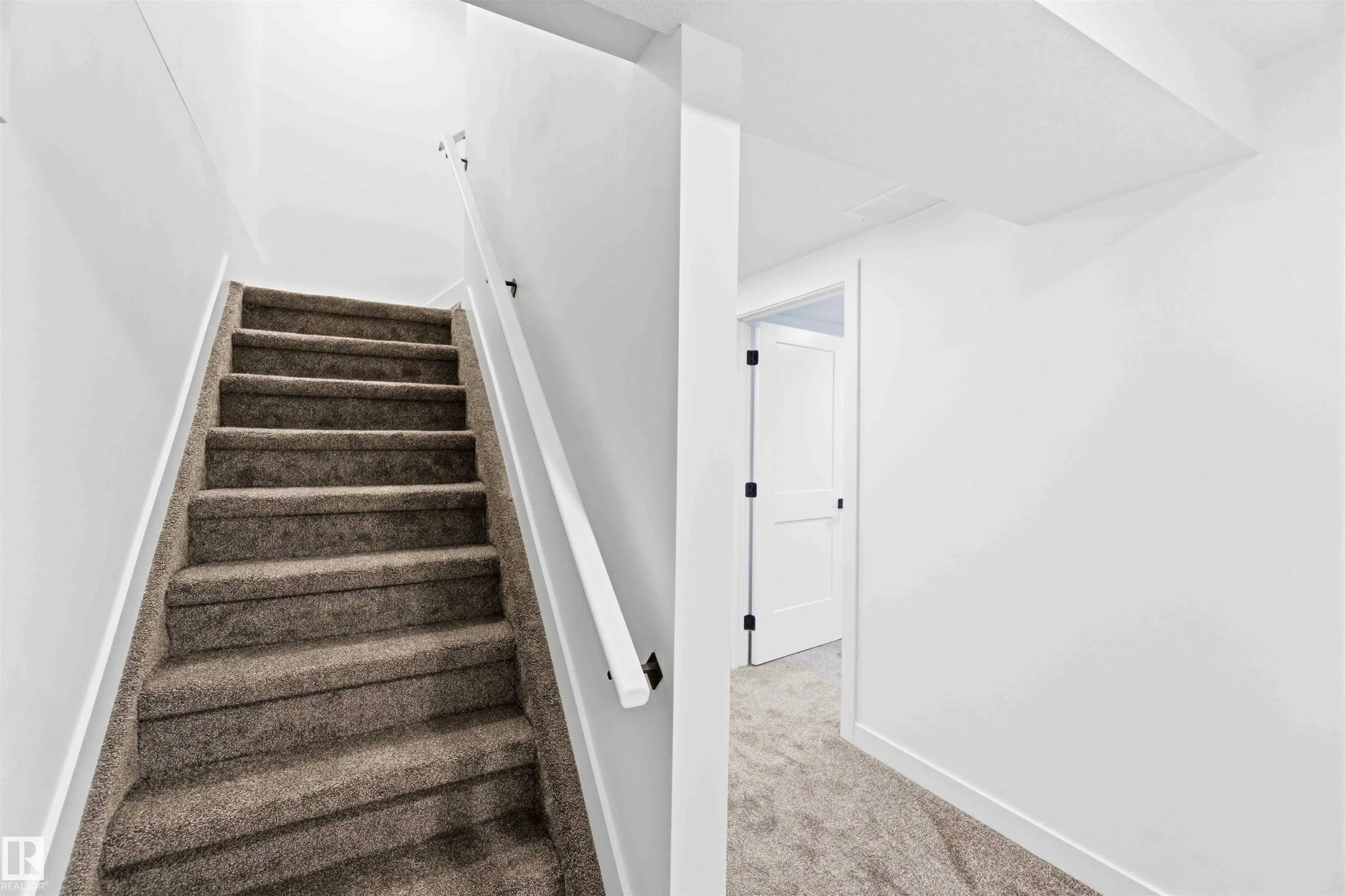 350 CLAREVIEW Road