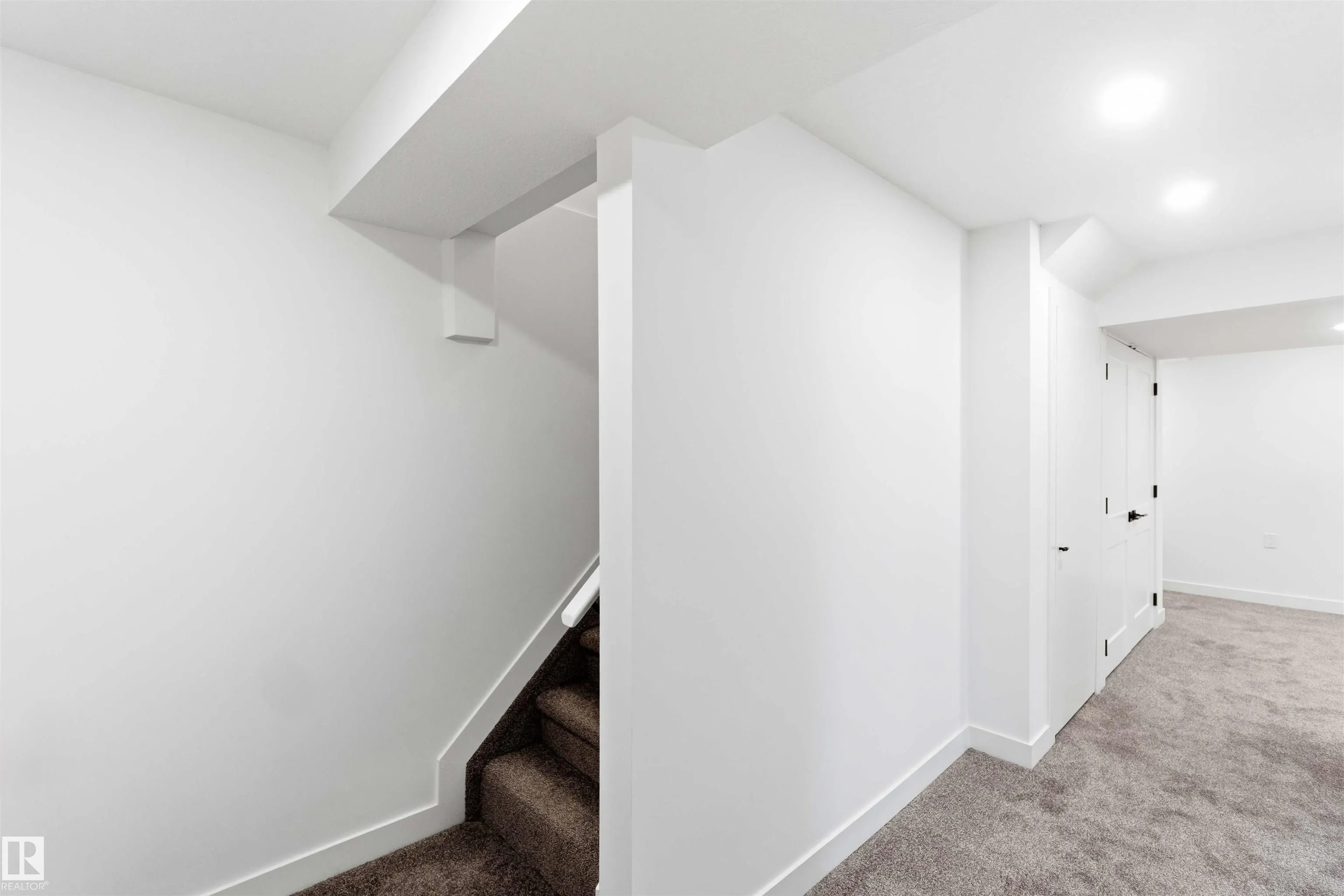 350 CLAREVIEW Road