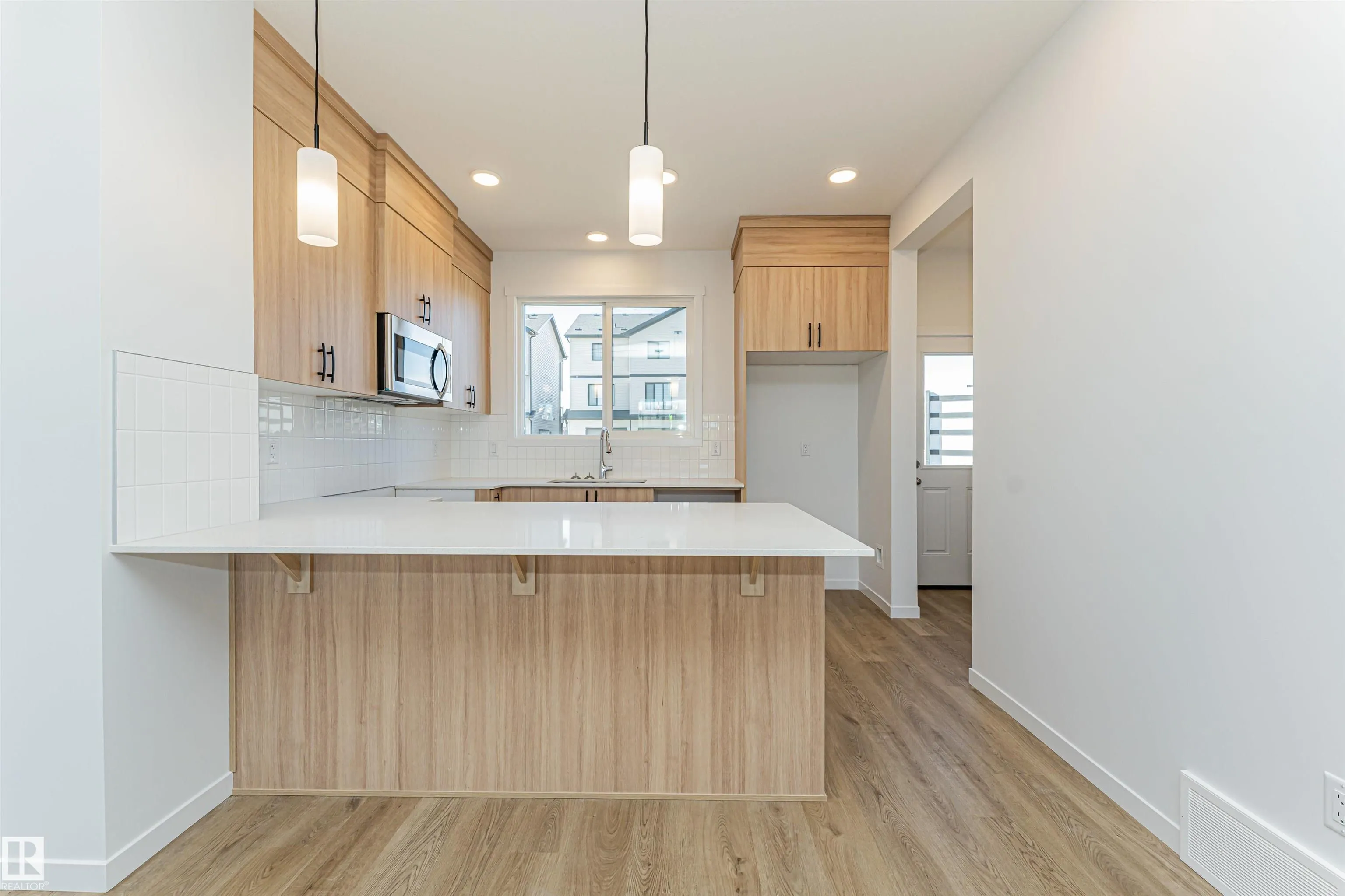 3896 Wren Crescent