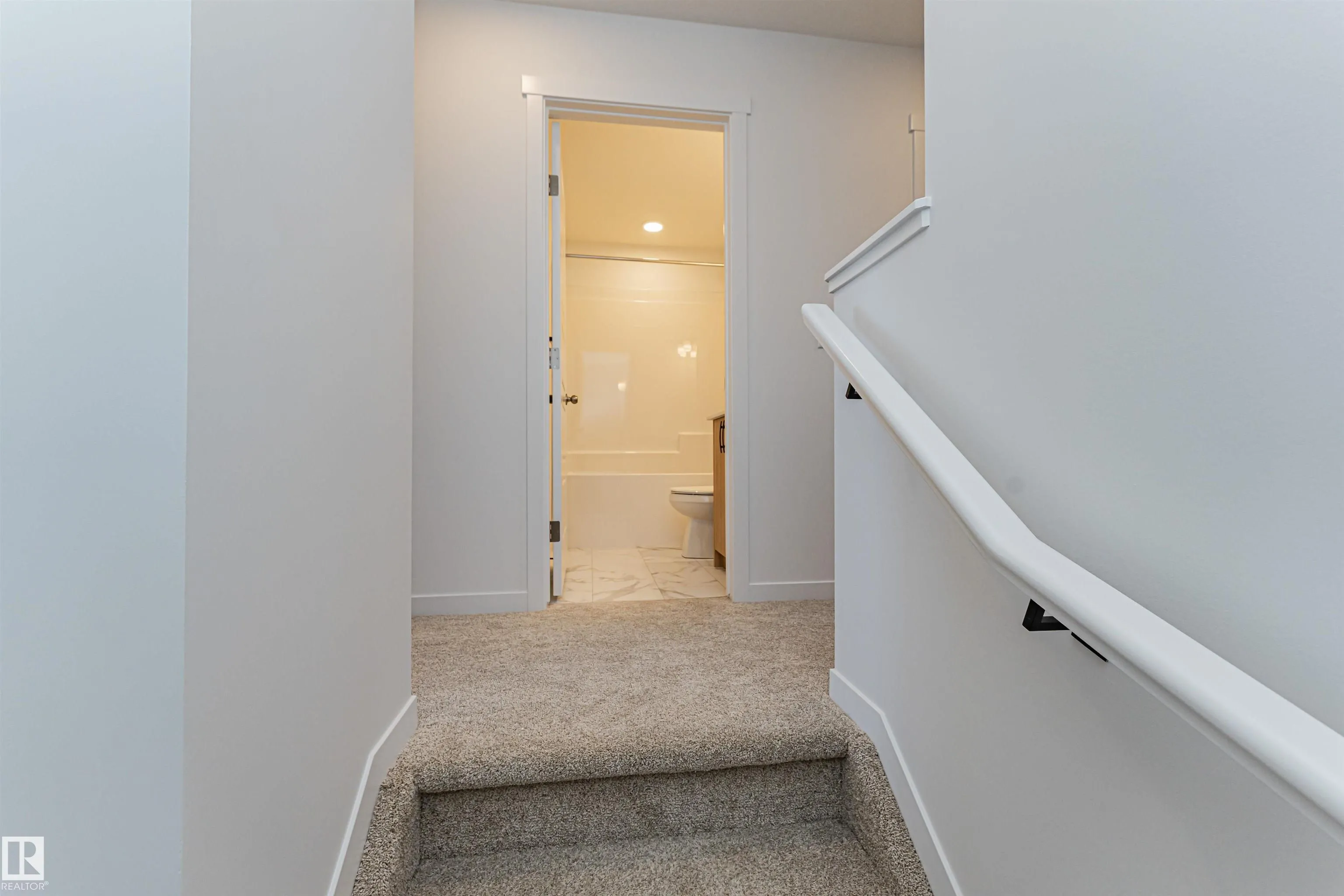 3896 Wren Crescent