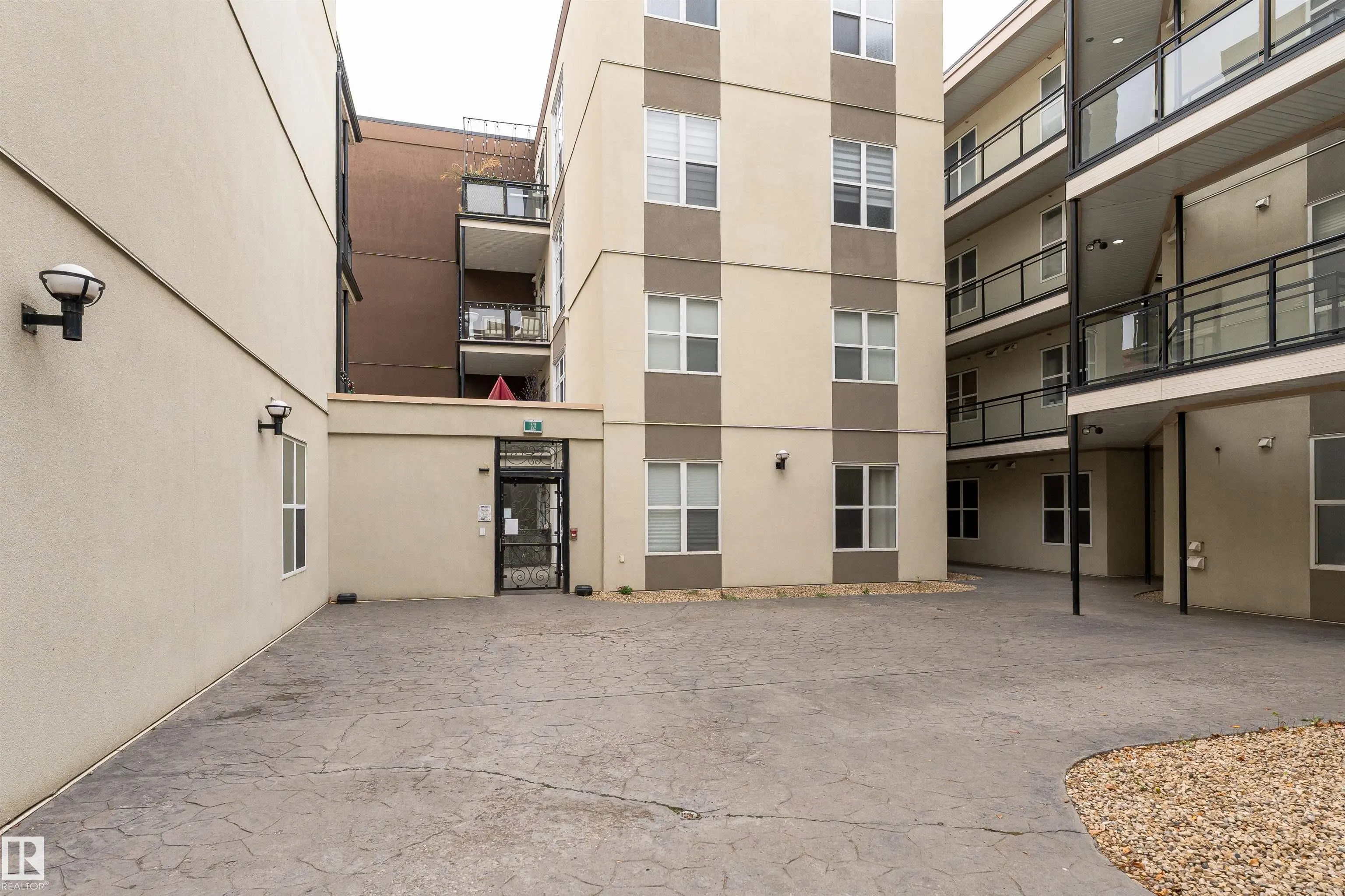 10403 122 Street