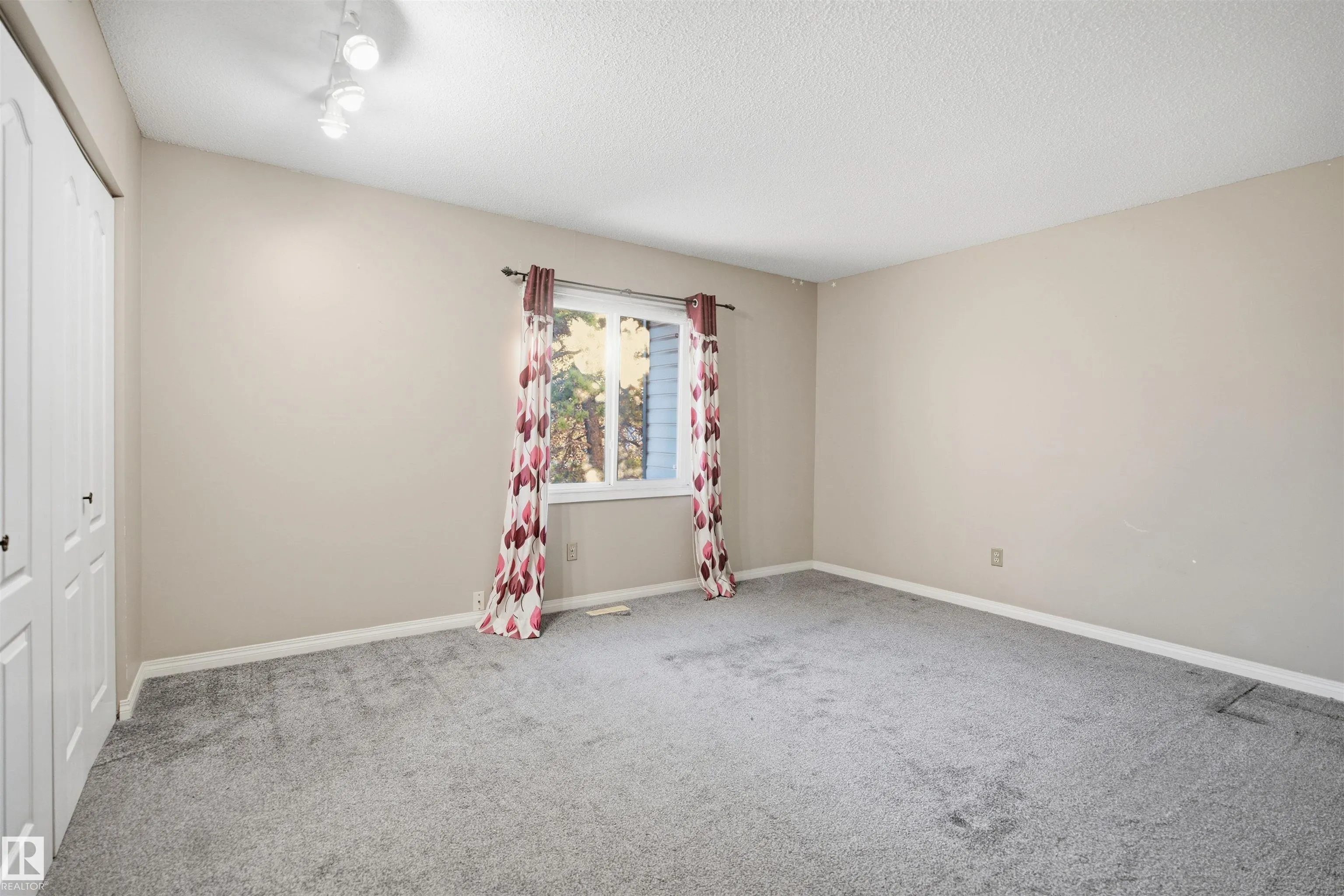 7J Garden Grove