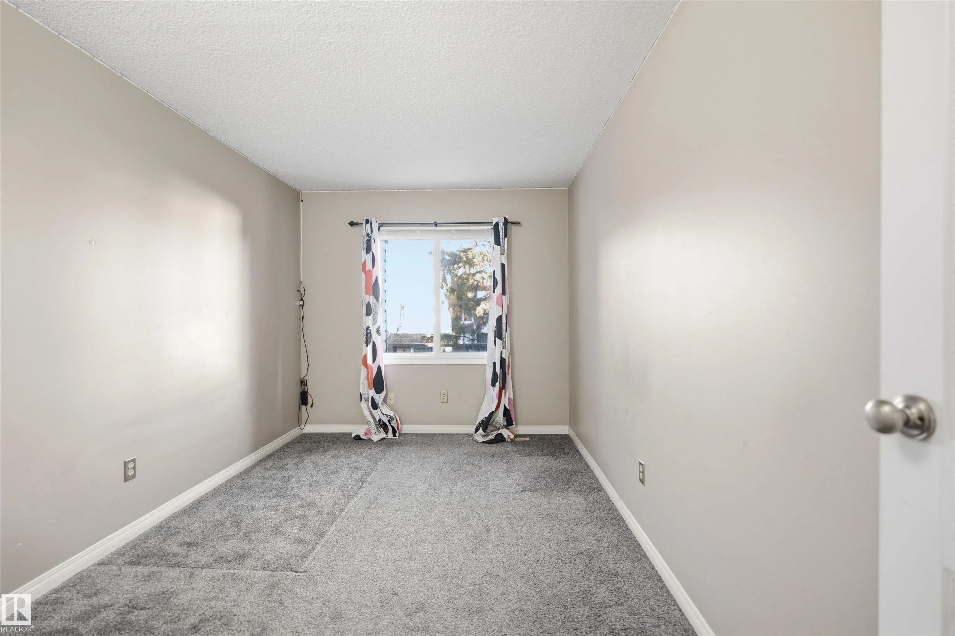 7J Garden Grove