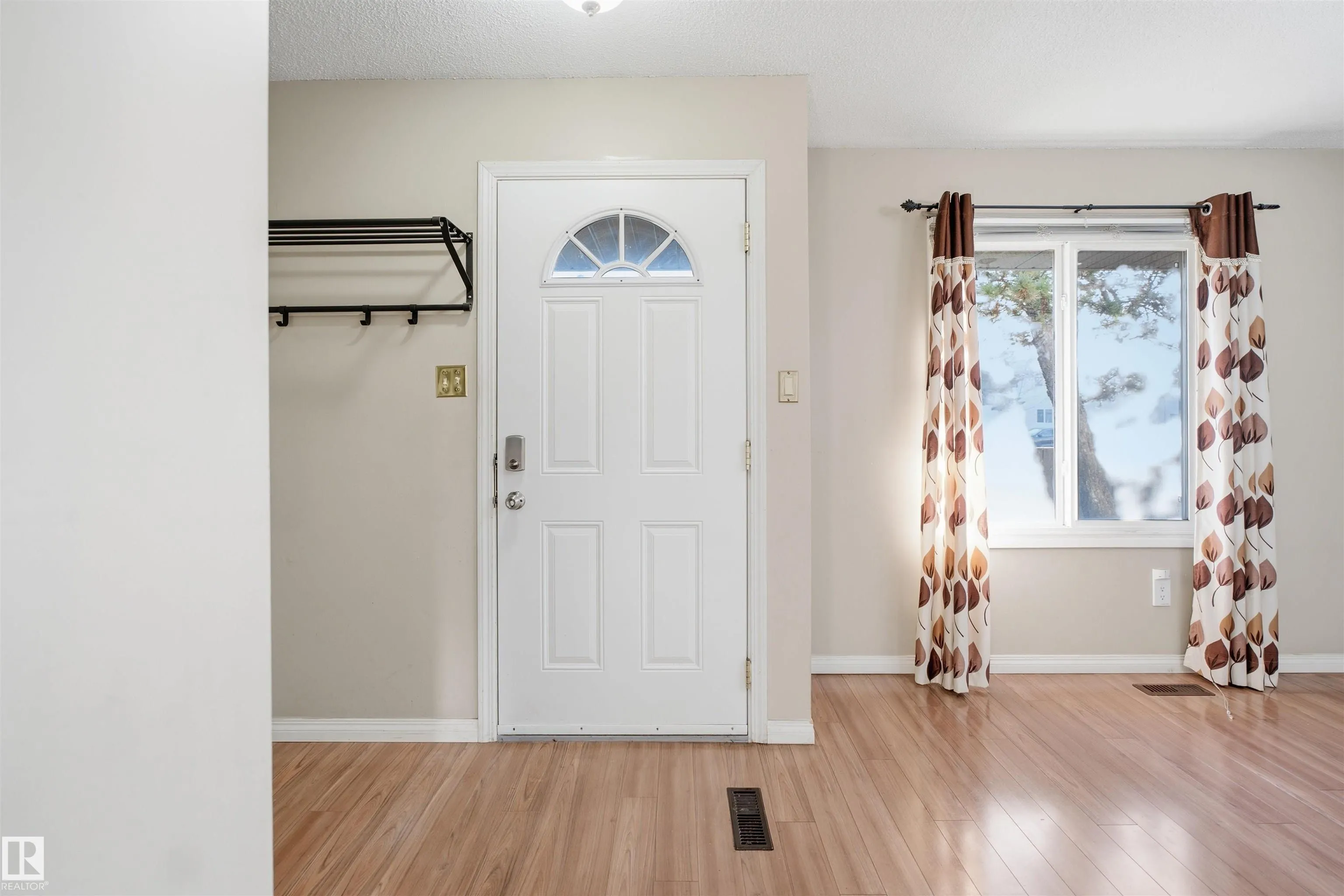 7J Garden Grove