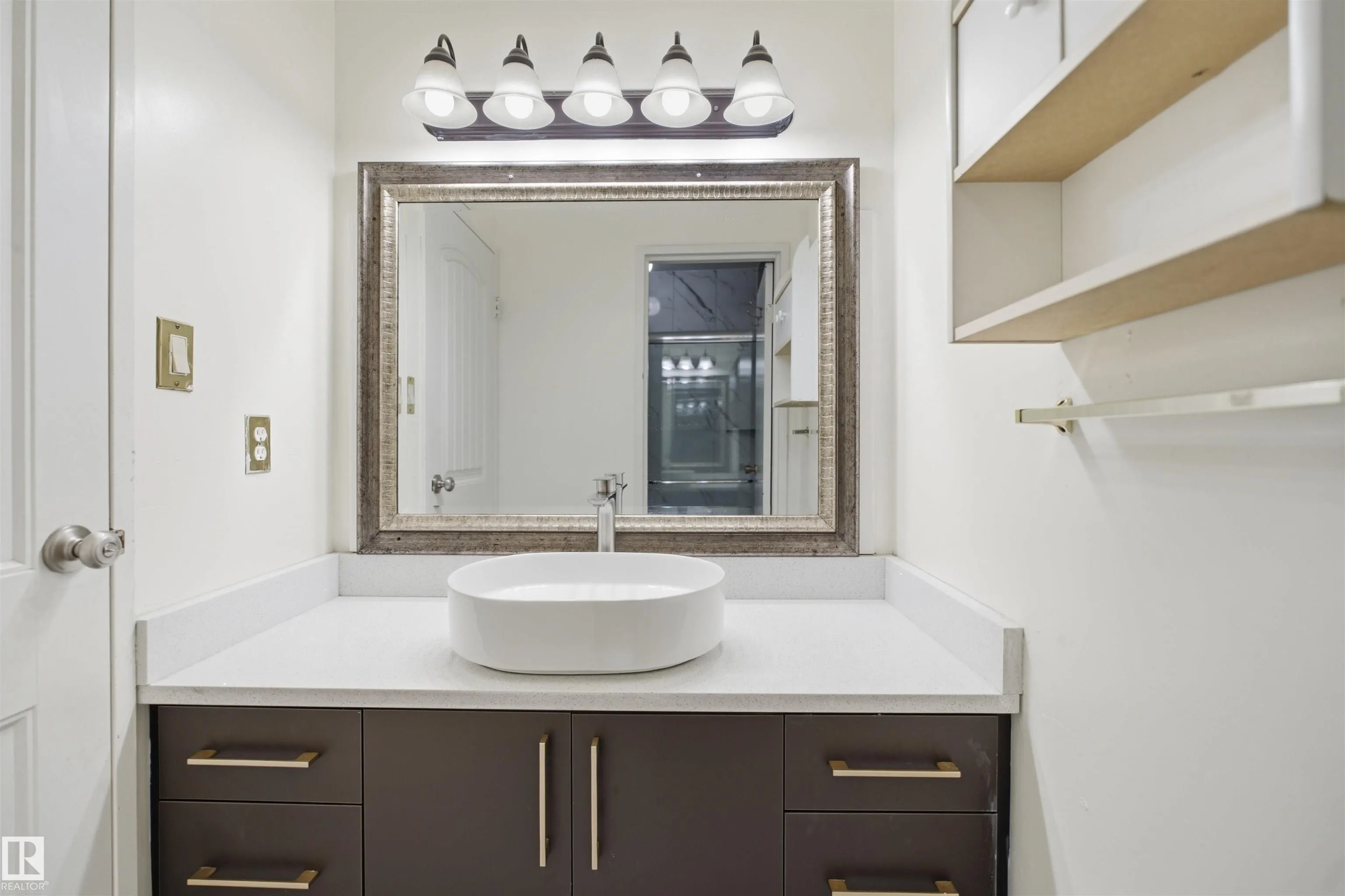 7J Garden Grove