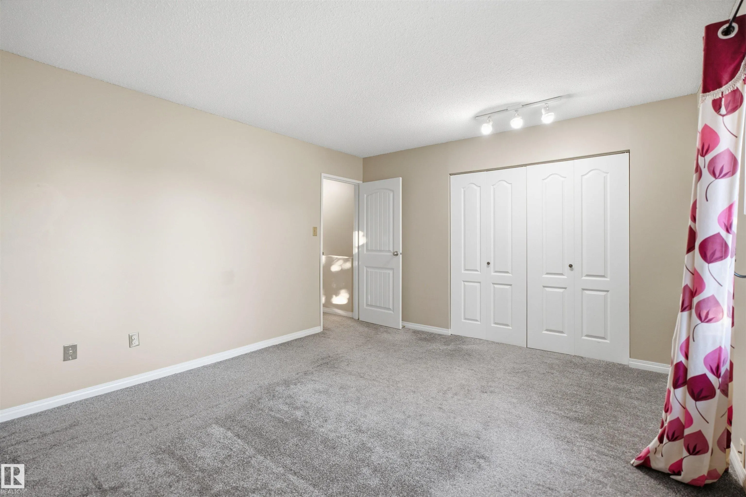7J Garden Grove
