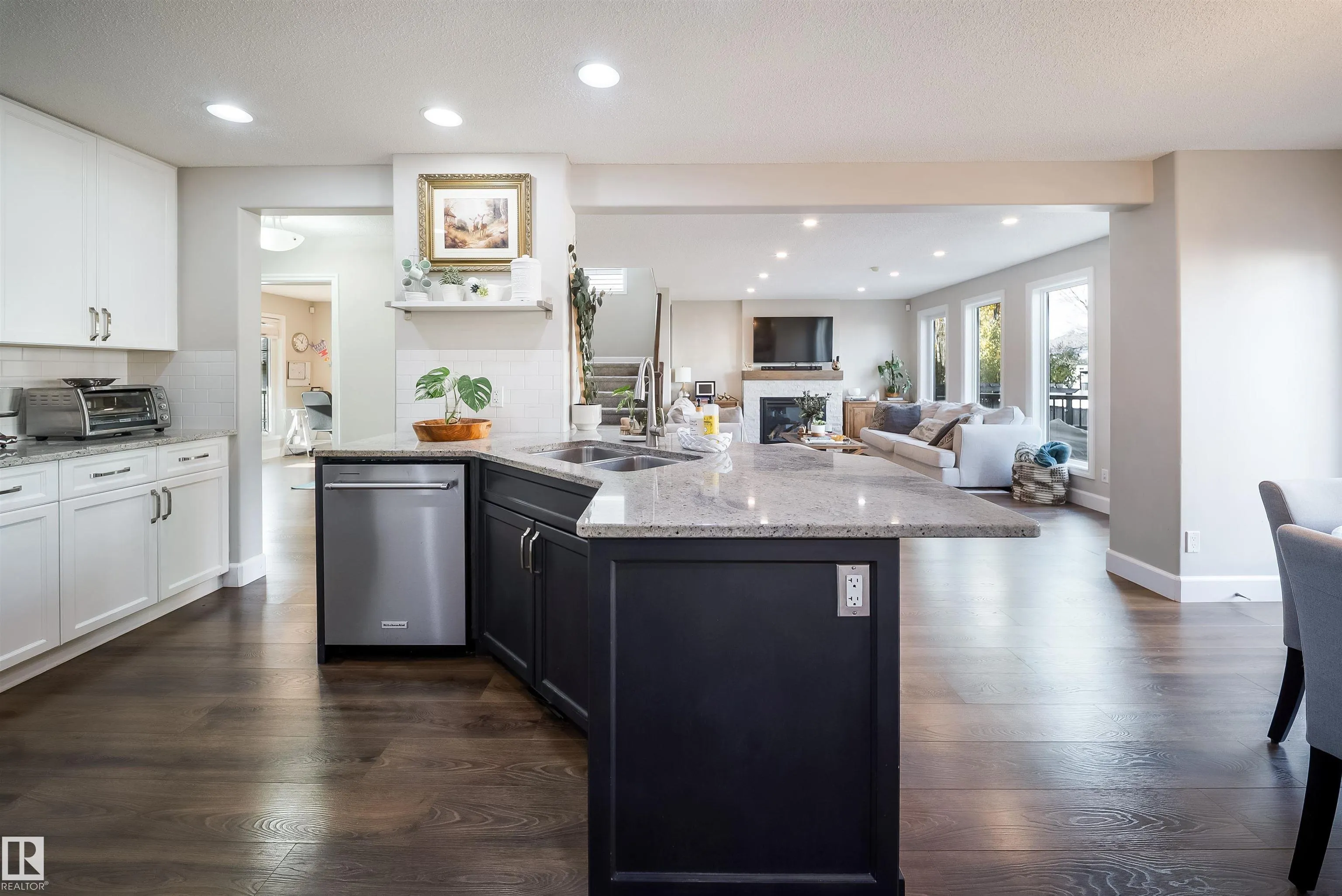 347 DAVENPORT Drive