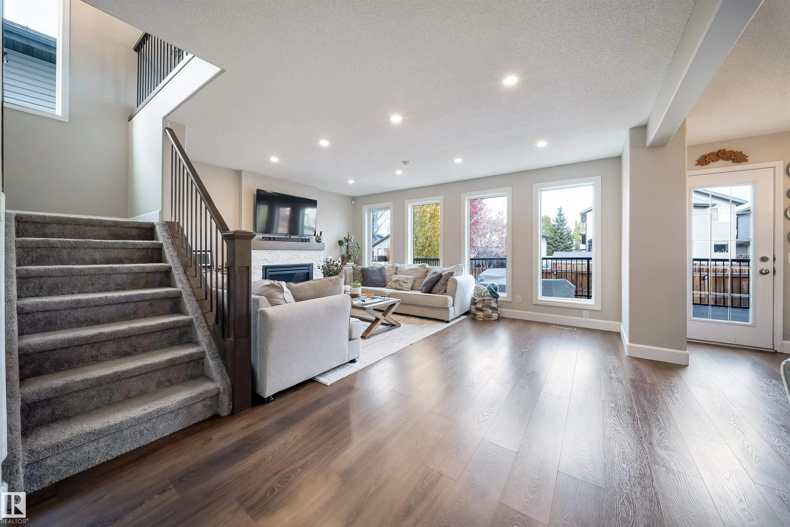 347 DAVENPORT Drive