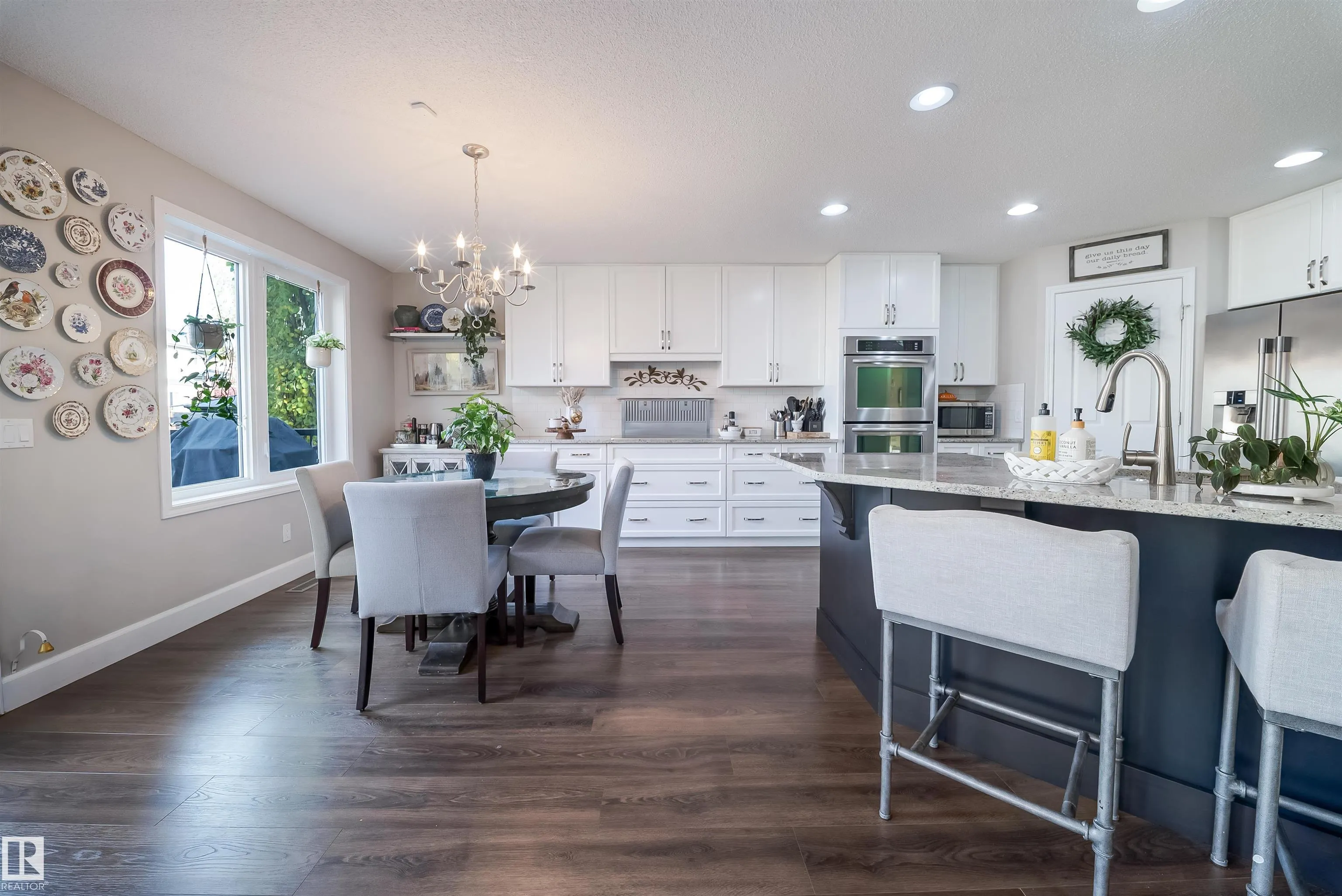 347 DAVENPORT Drive