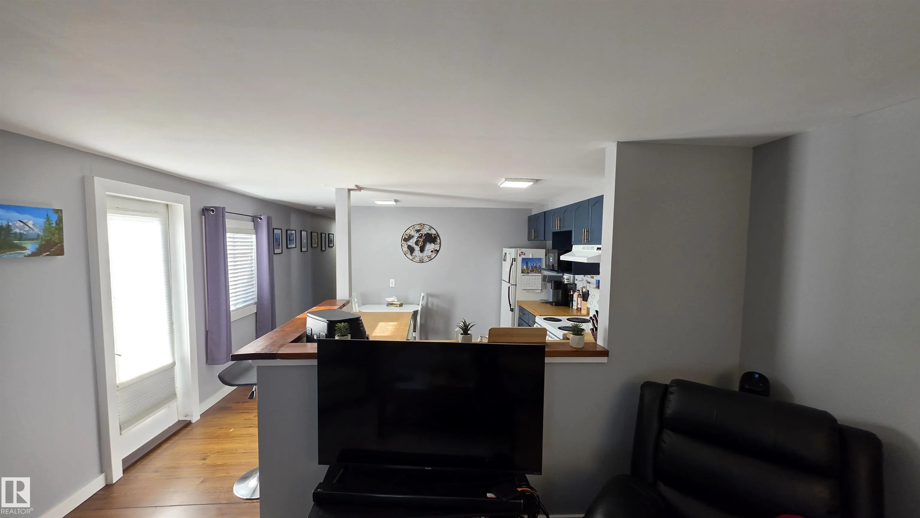 461 Westview Close