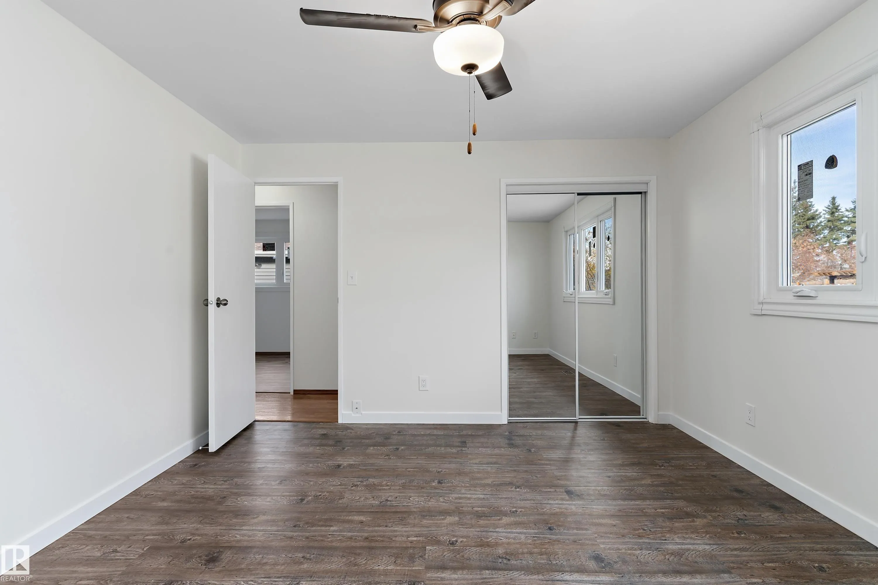 156 DUNLUCE Road