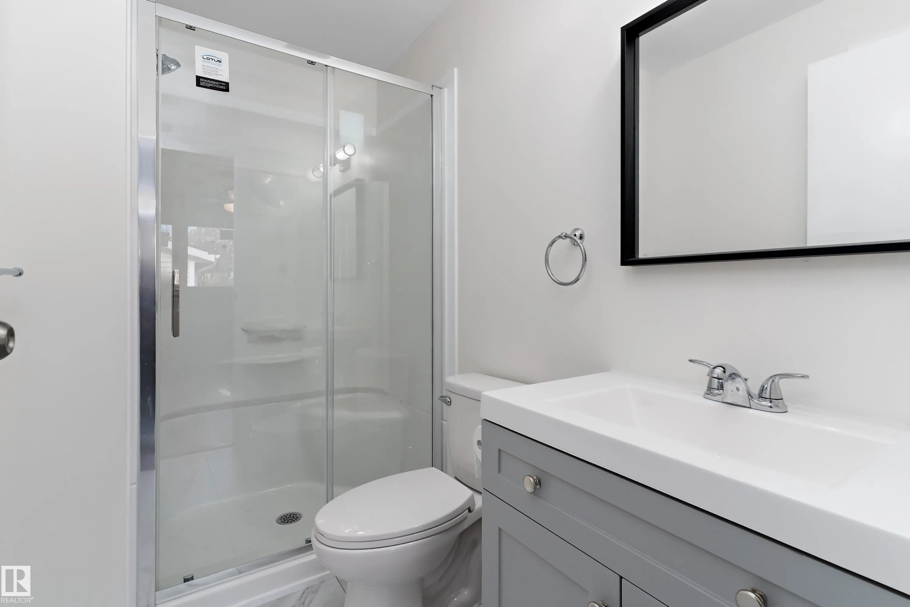 156 DUNLUCE Road