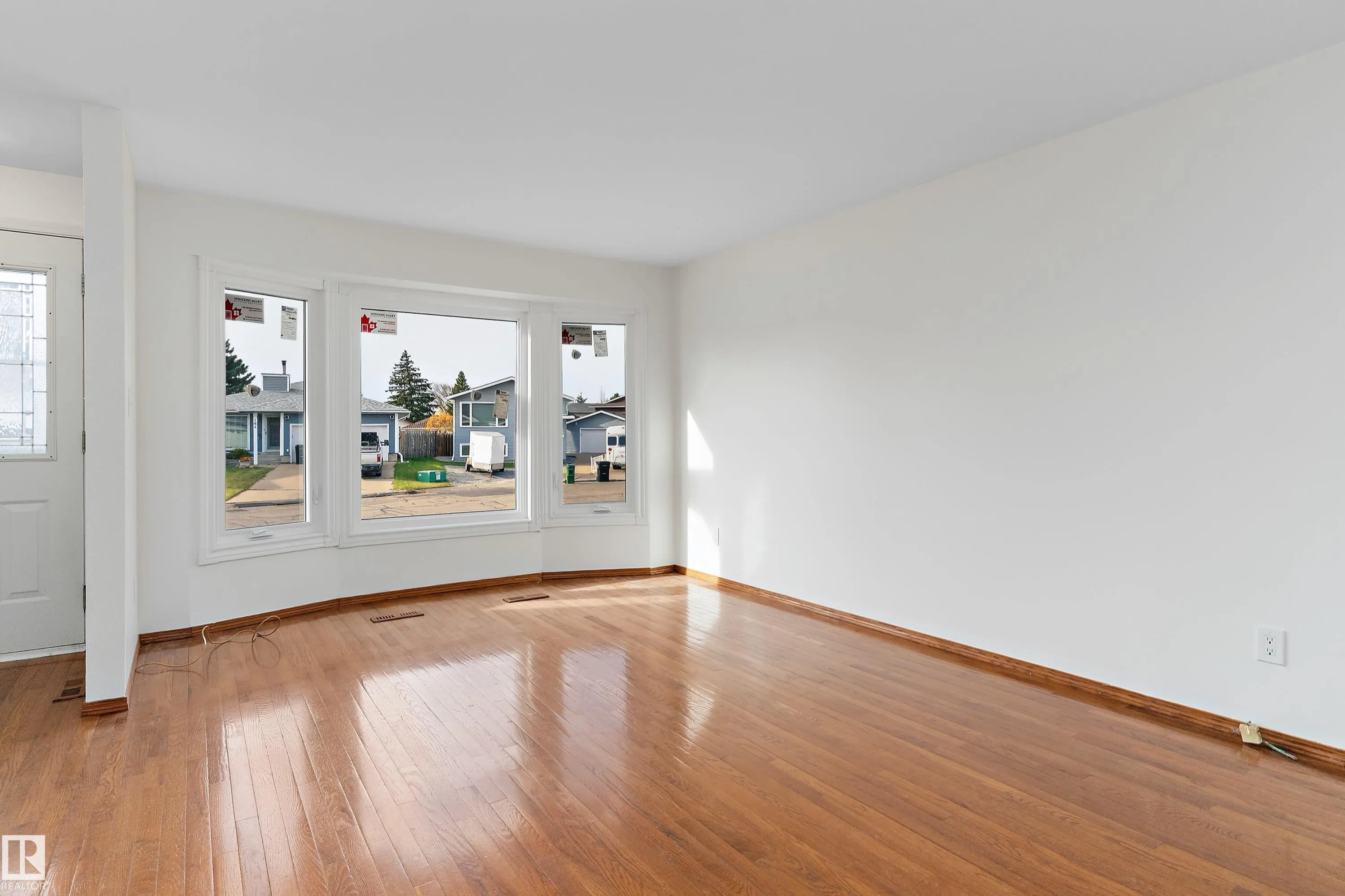156 DUNLUCE Road