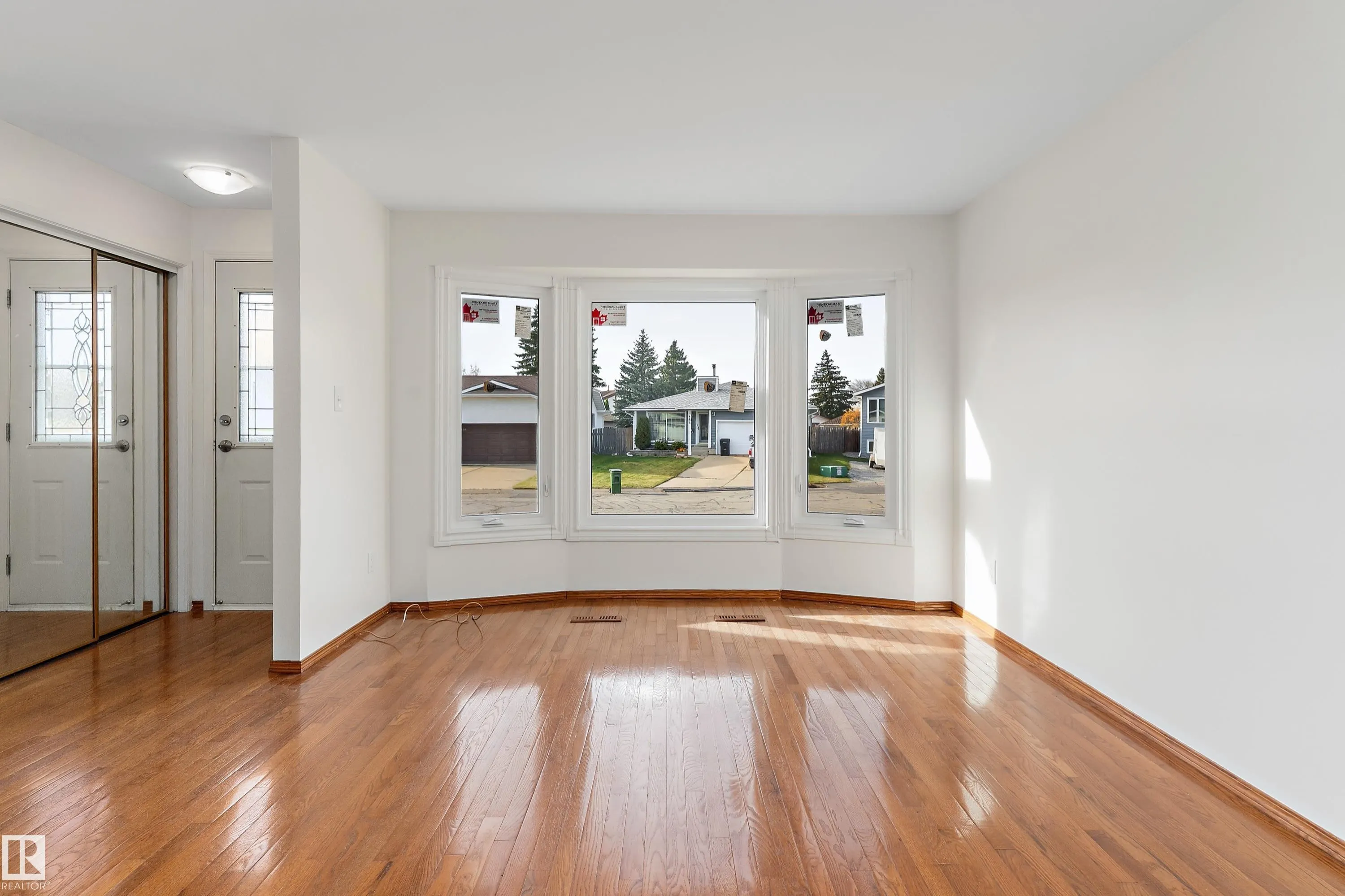 156 DUNLUCE Road