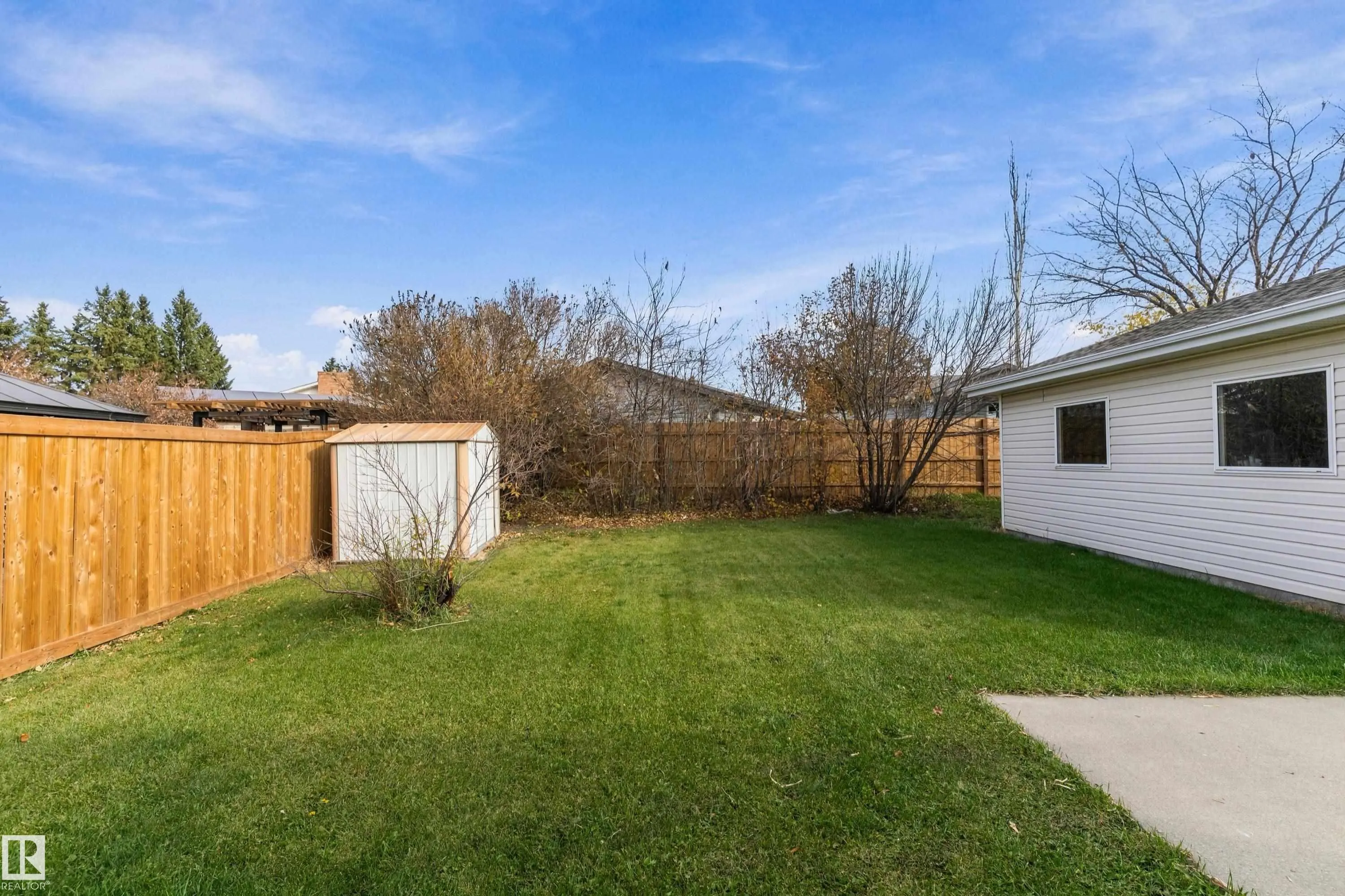 156 DUNLUCE Road