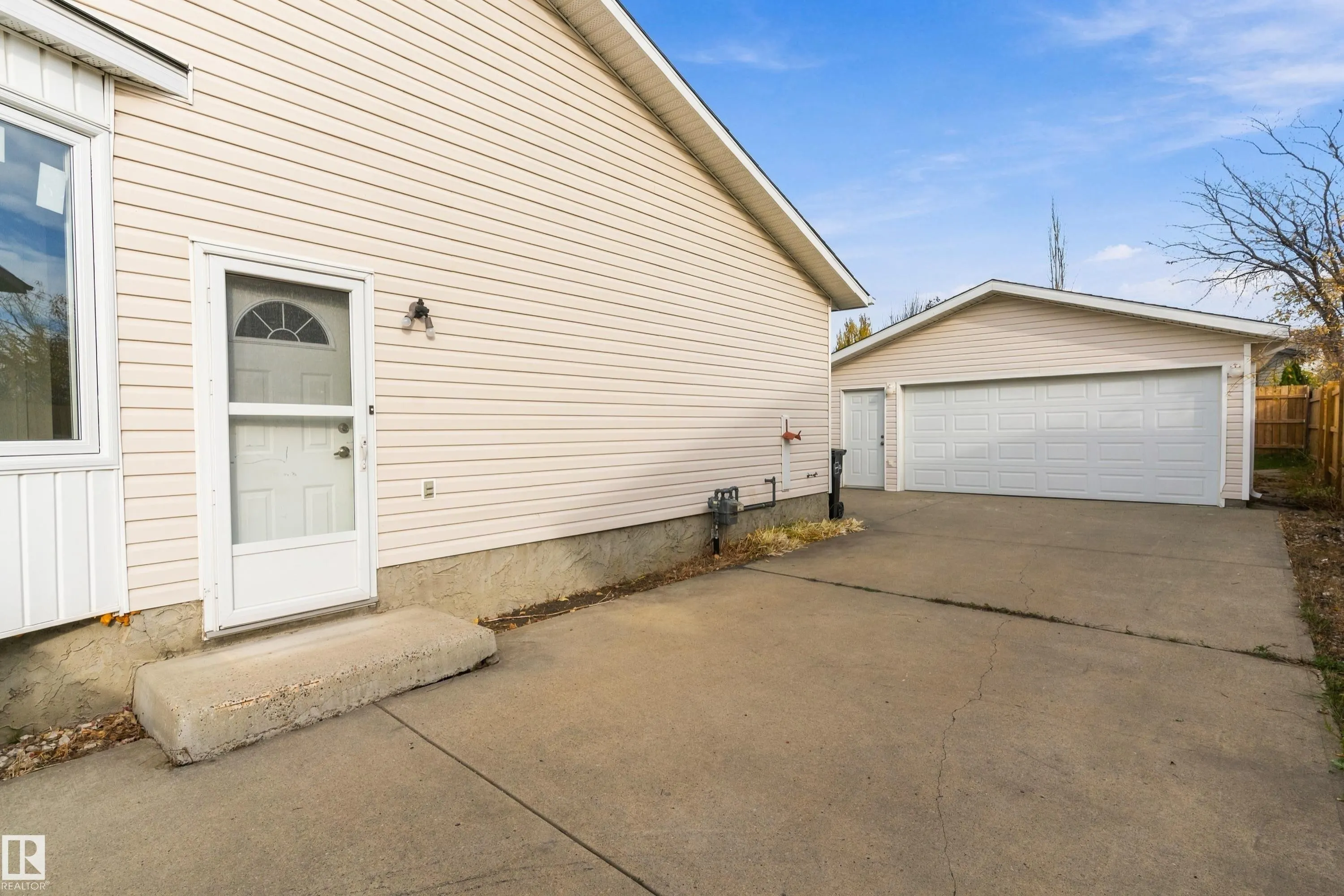 156 DUNLUCE Road