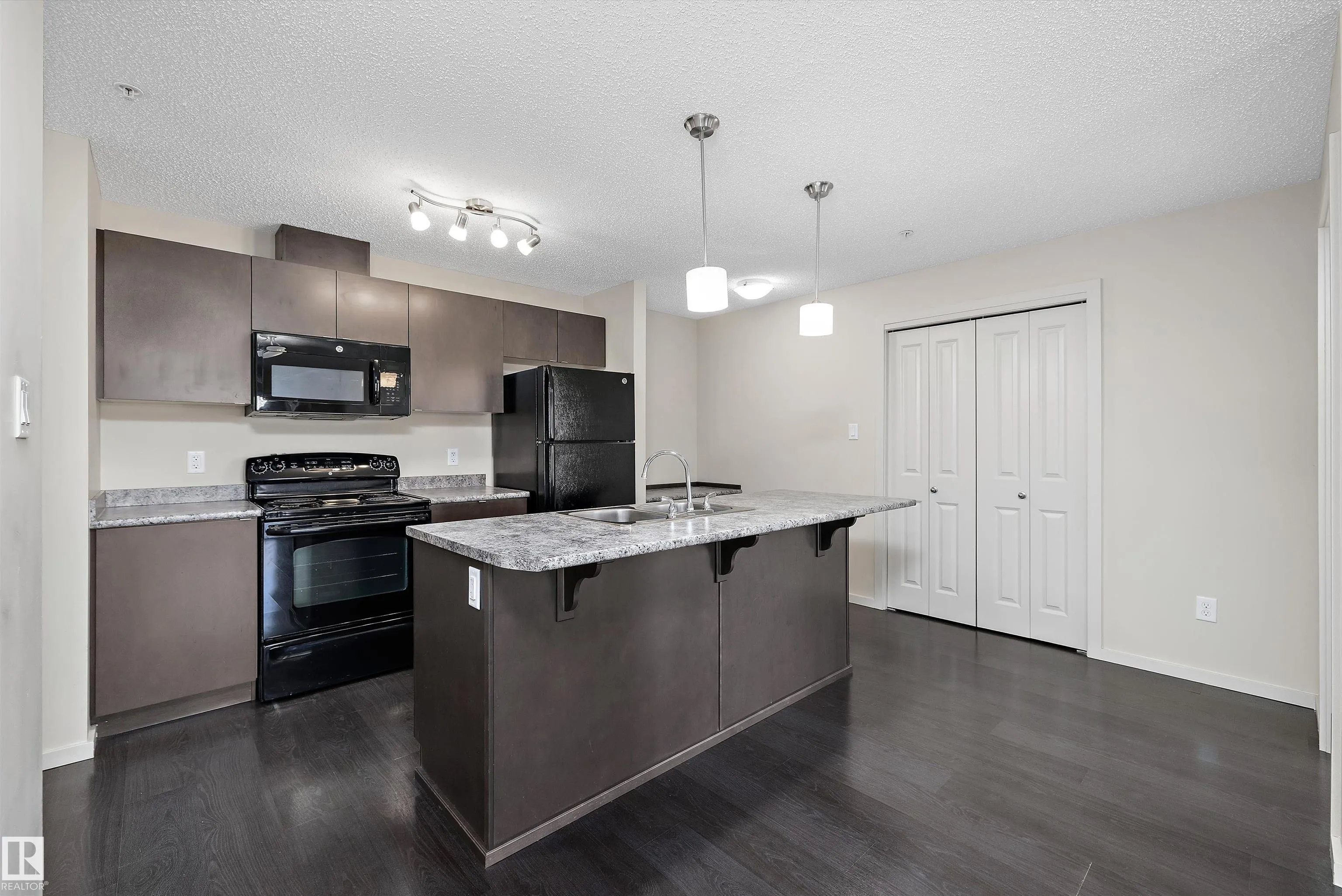 340 WINDERMERE Road