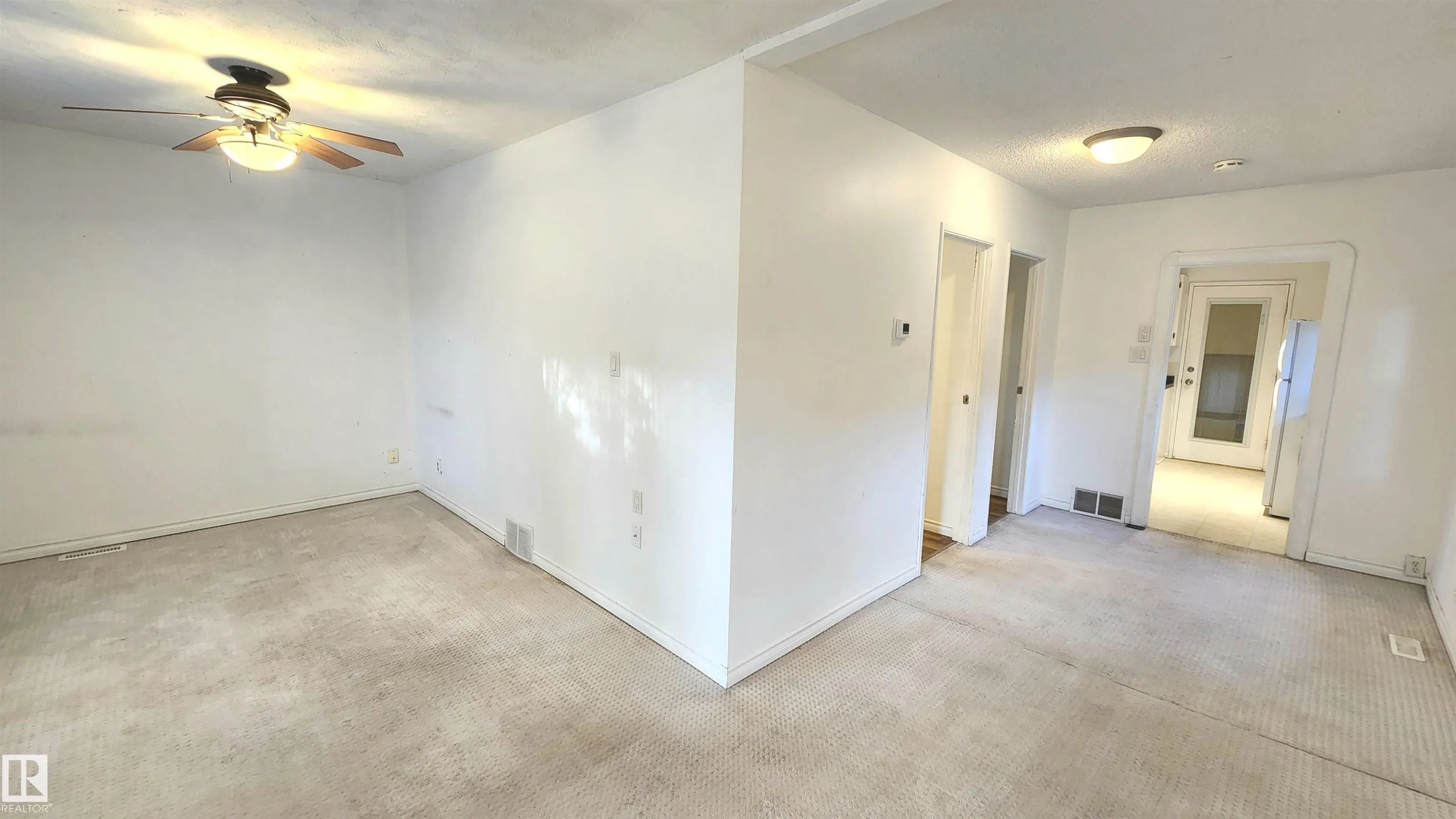 9359 92 Street