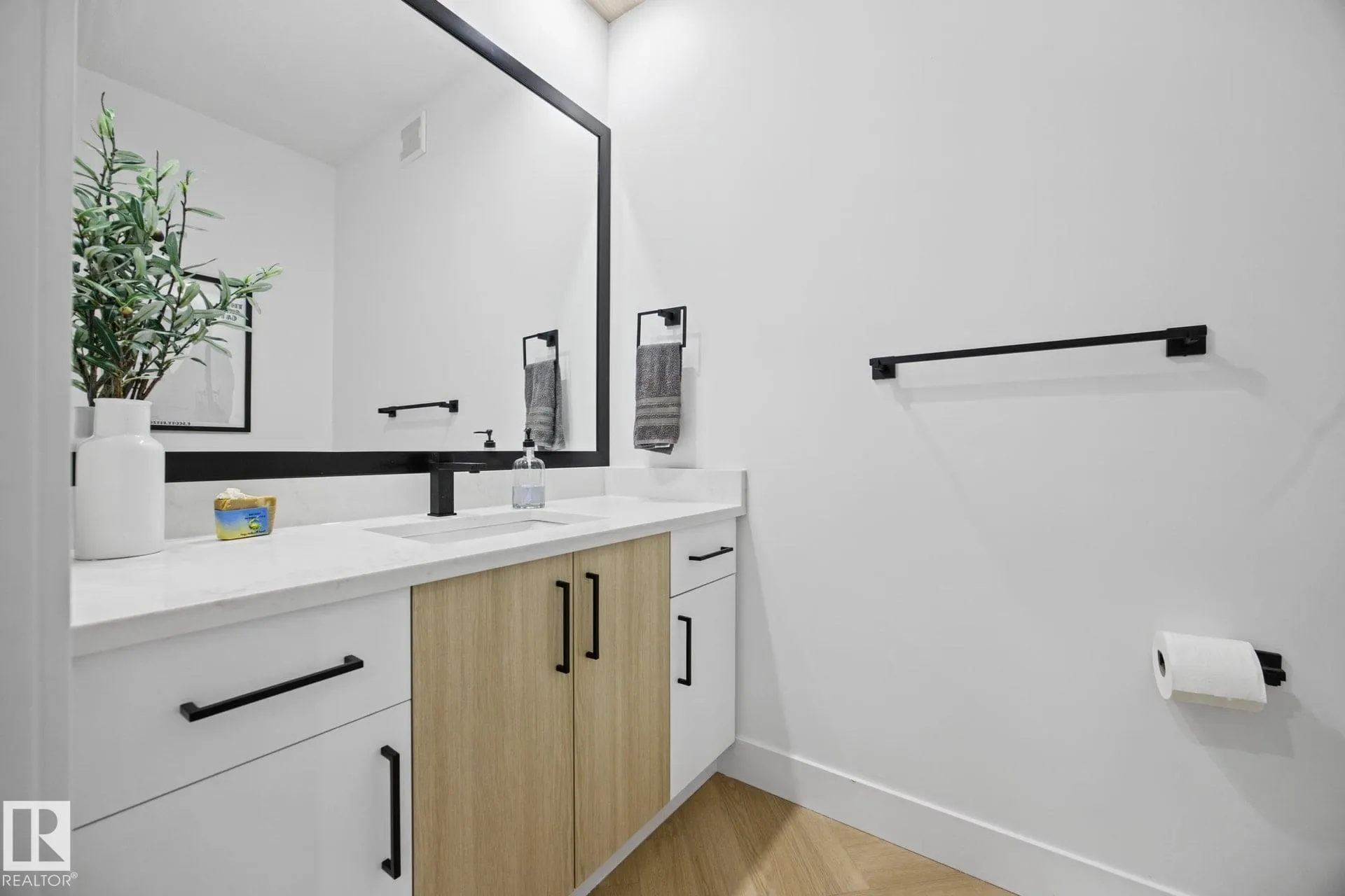 58 Hummingbird Crescent