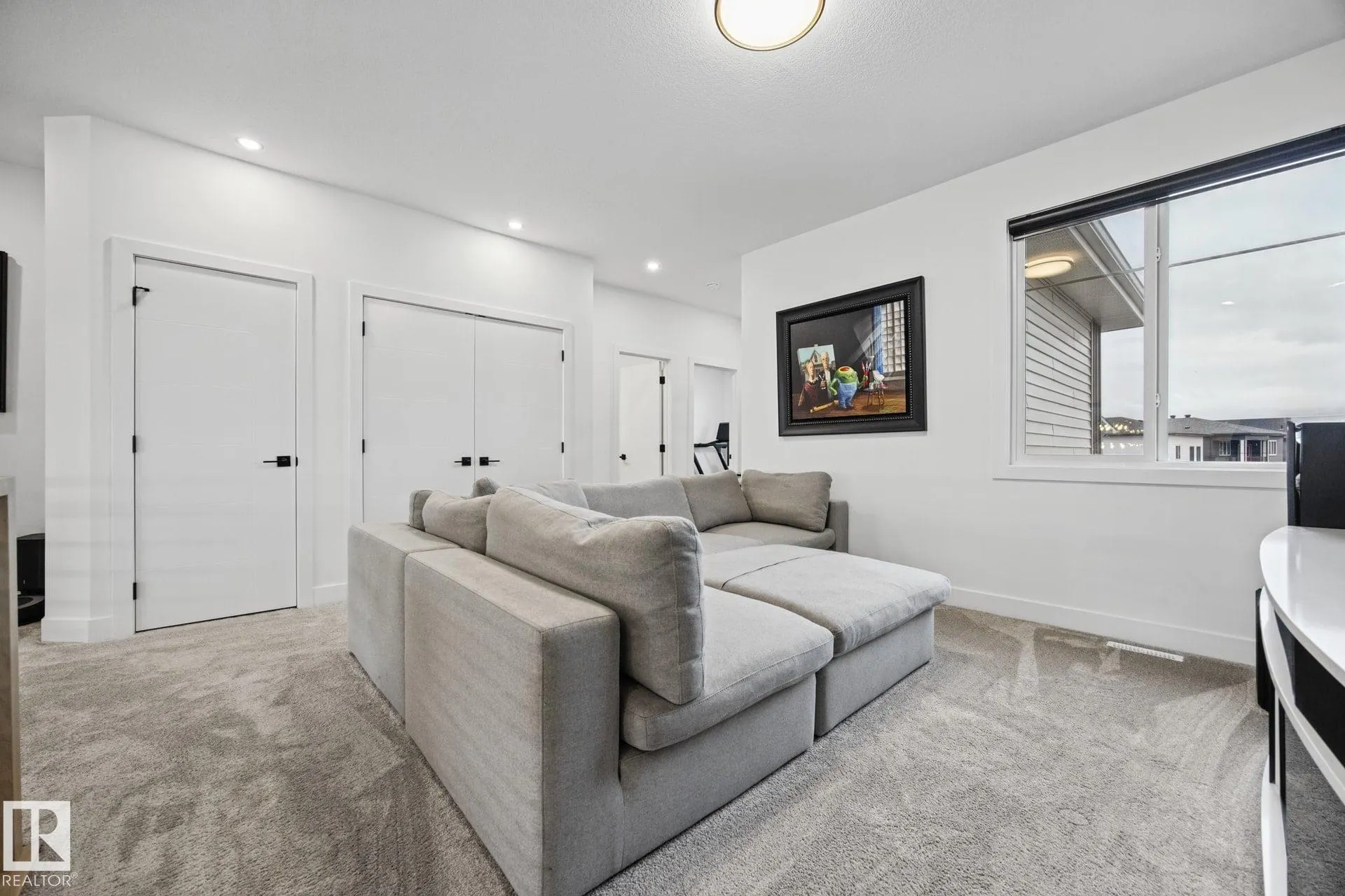 58 Hummingbird Crescent