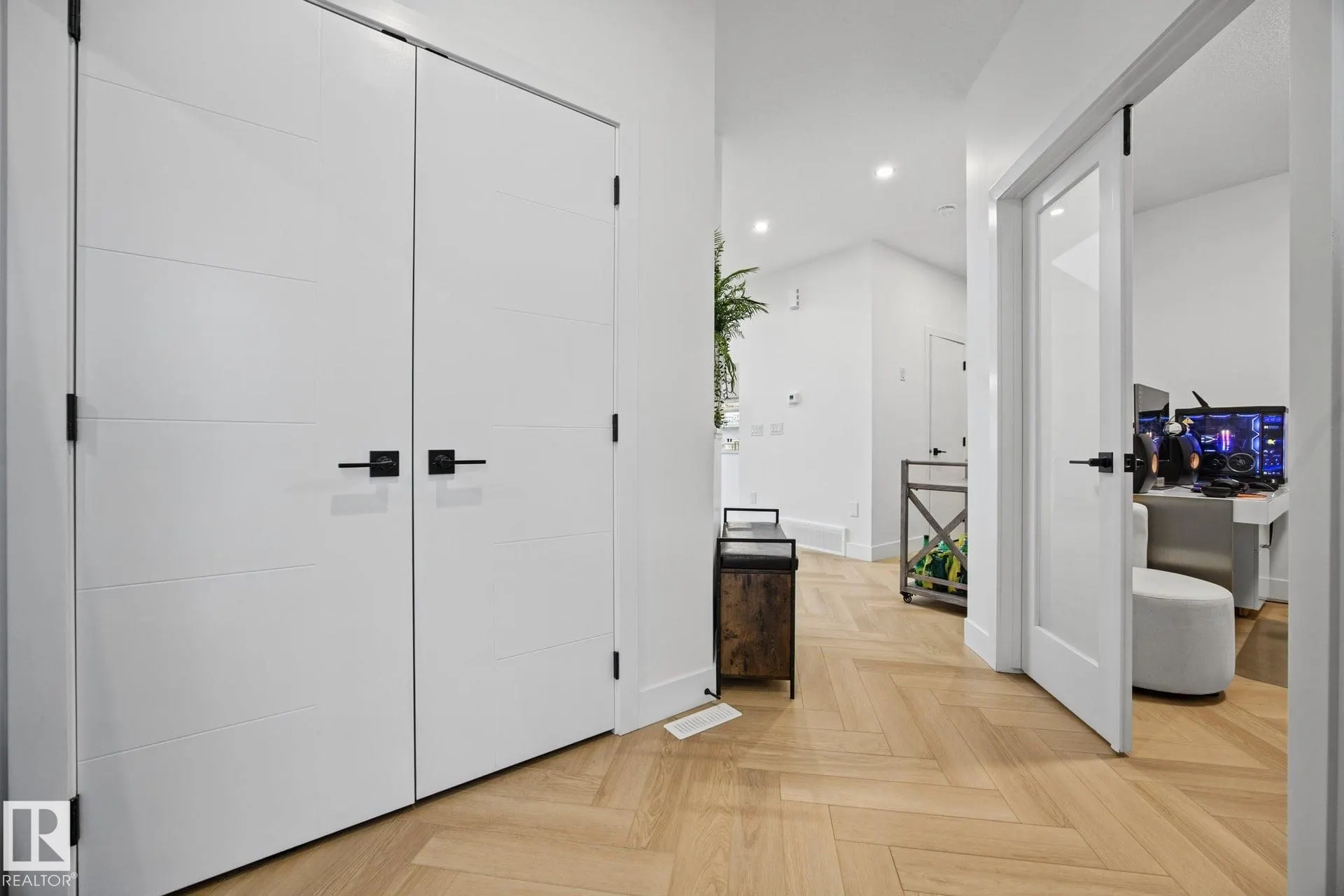 58 Hummingbird Crescent